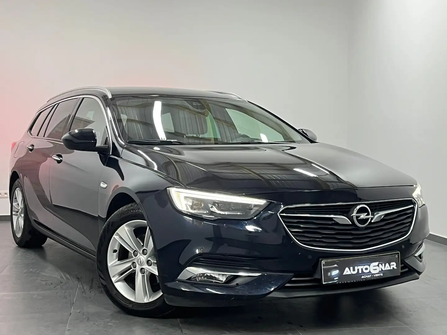 Opel Insignia 1.6 CDTI - 1erMain - CarPlay - Camera - Carnet Negro - 1