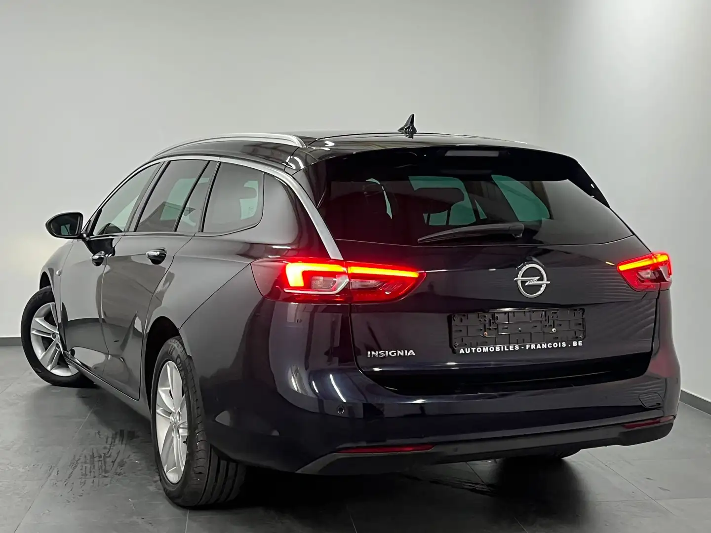 Opel Insignia 1.6 CDTI - 1erMain - CarPlay - Camera - Carnet Negro - 2