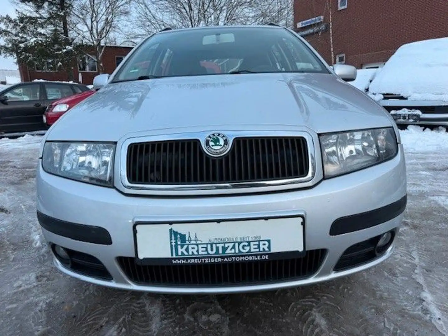 Skoda Fabia Combi Ambiente --HU/AU-12/2027-- Silber - 2