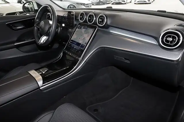 Mercedes-Benz C-Class view 8