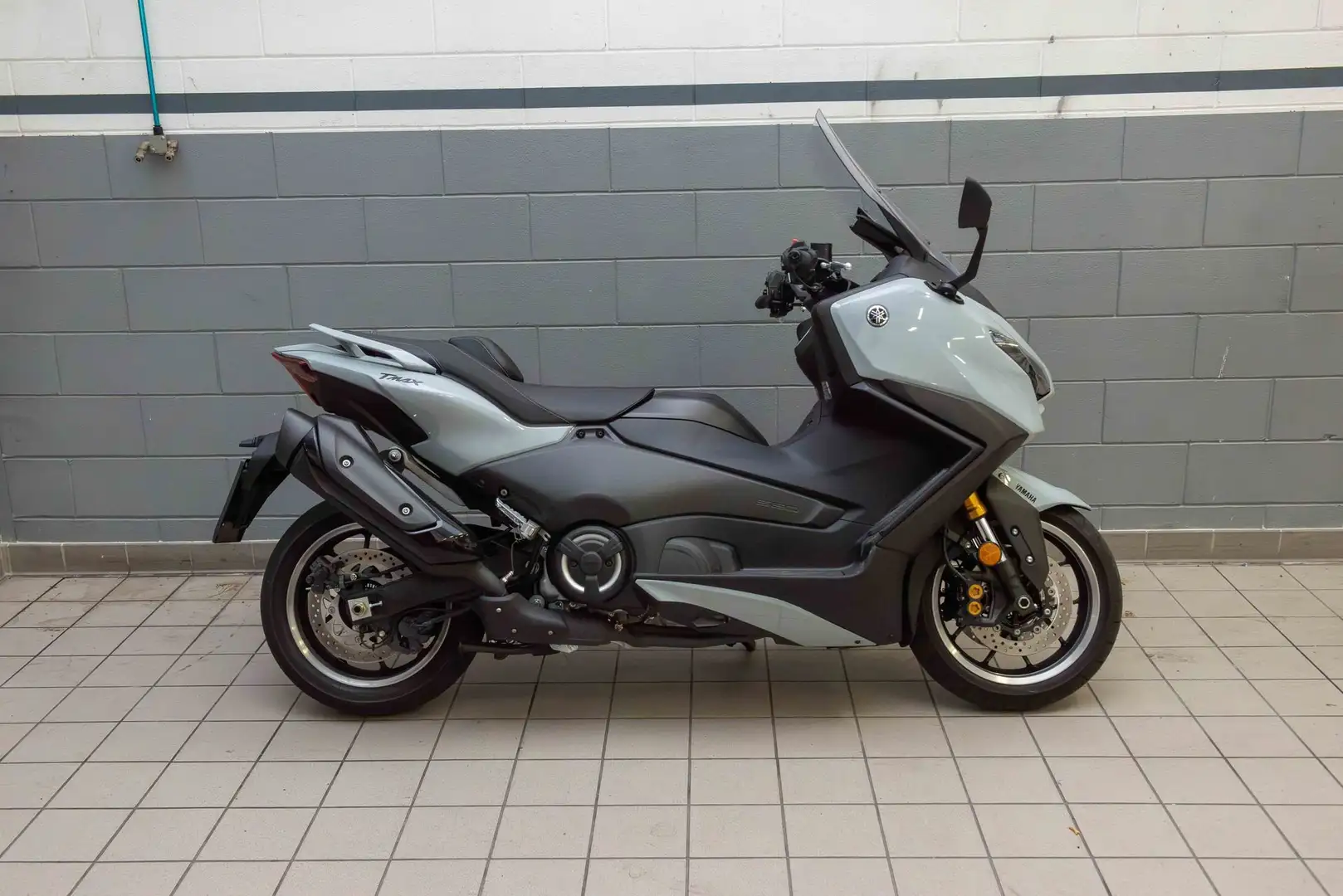 Yamaha TMAX 560 - 2