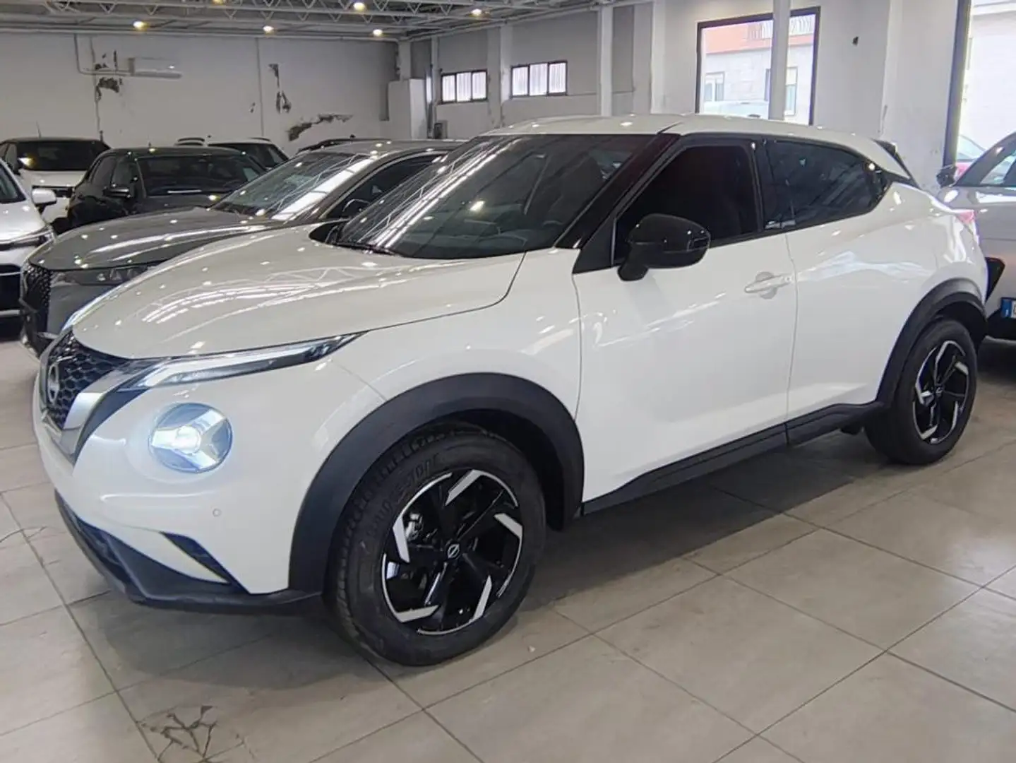 Nissan Juke Juke 1.0 dig-t N-Connecta 114cv vari colori Weiß - 2