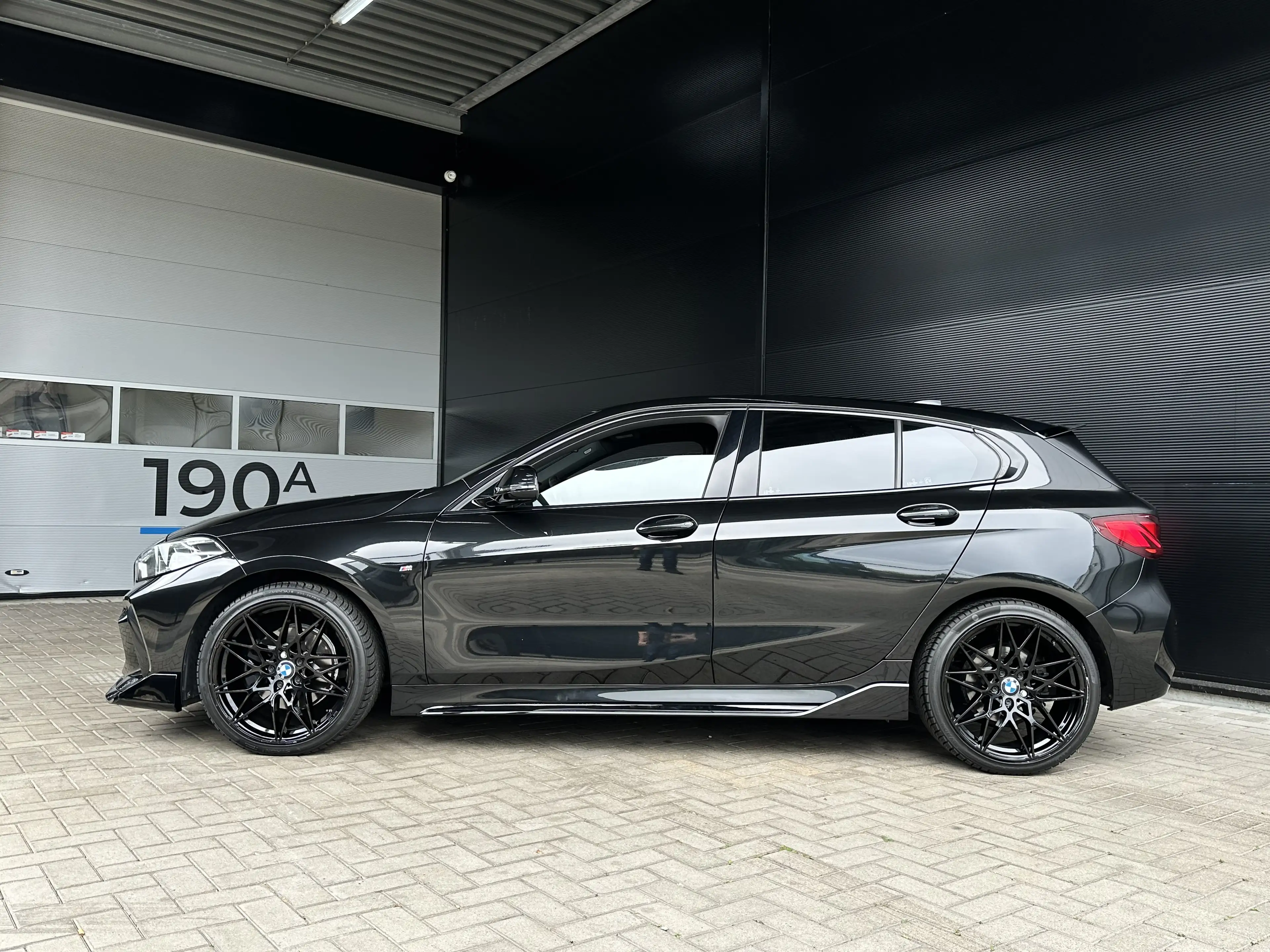 BMW 118 1 Serie 118i AUT M-SPORT | LED | HiFi | Stoelverwa — photo 7