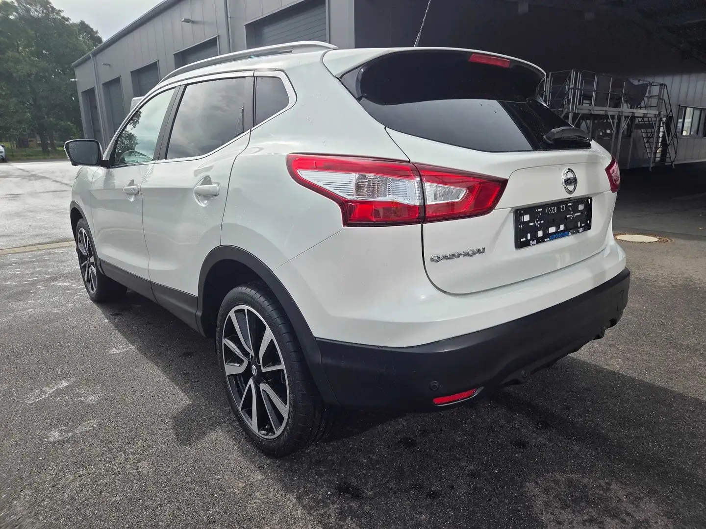 Nissan Qashqai DIG-T 1.6 Tekna Leder AHK KAM NAV Pano LM19 Blanc - 2
