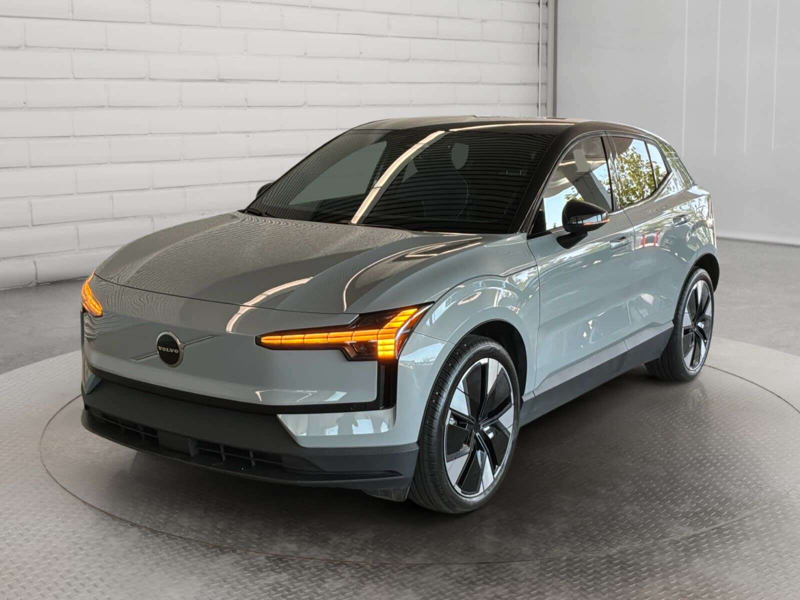 2025 Volvo EX30 Plus