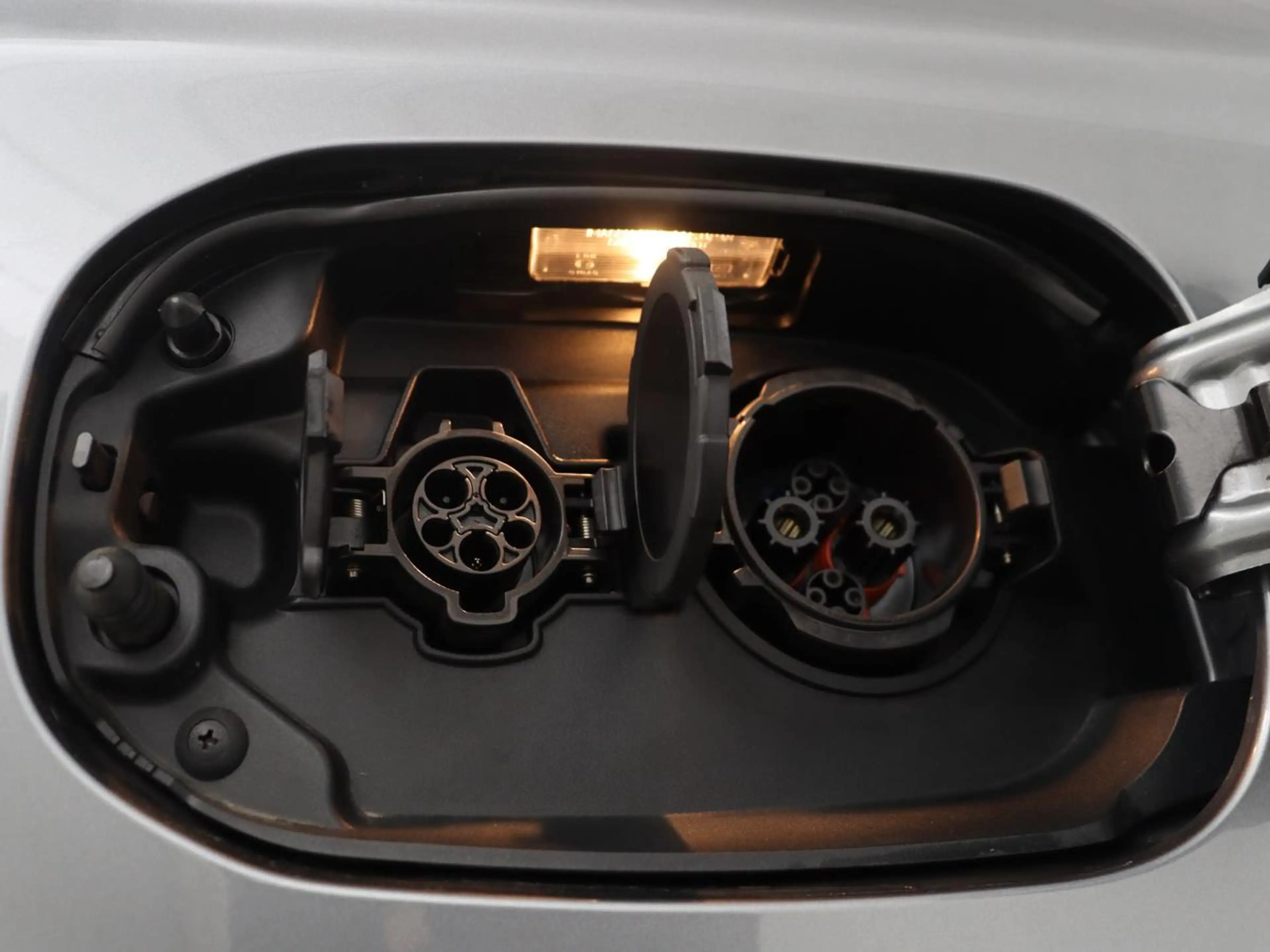 Mitsubishi Outlander 2.4 PHEV Pure | SOH 71% | Camera | Stoelverwarming — photo 13