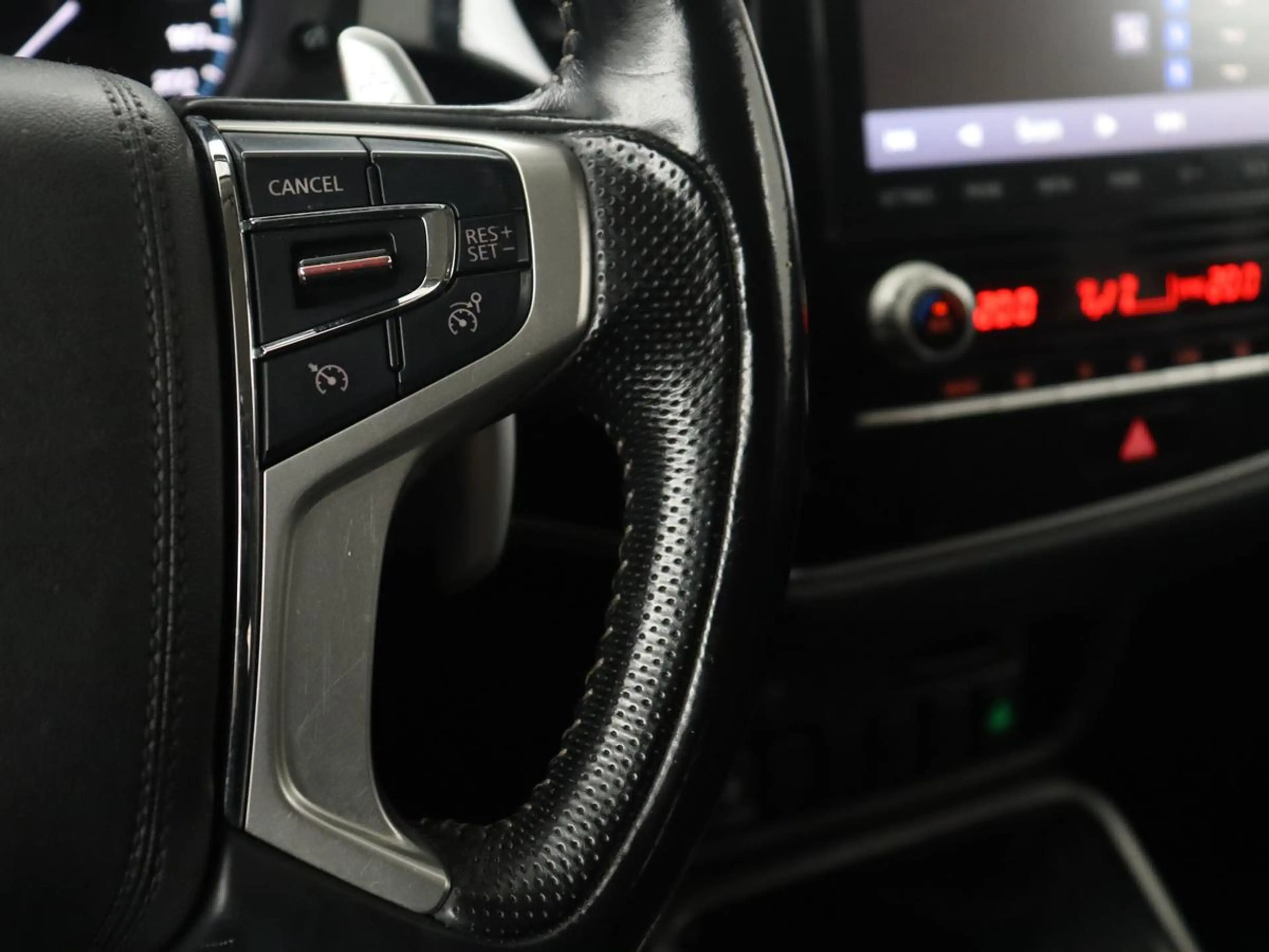Mitsubishi Outlander 2.4 PHEV Pure | SOH 71% | Camera | Stoelverwarming — photo 17