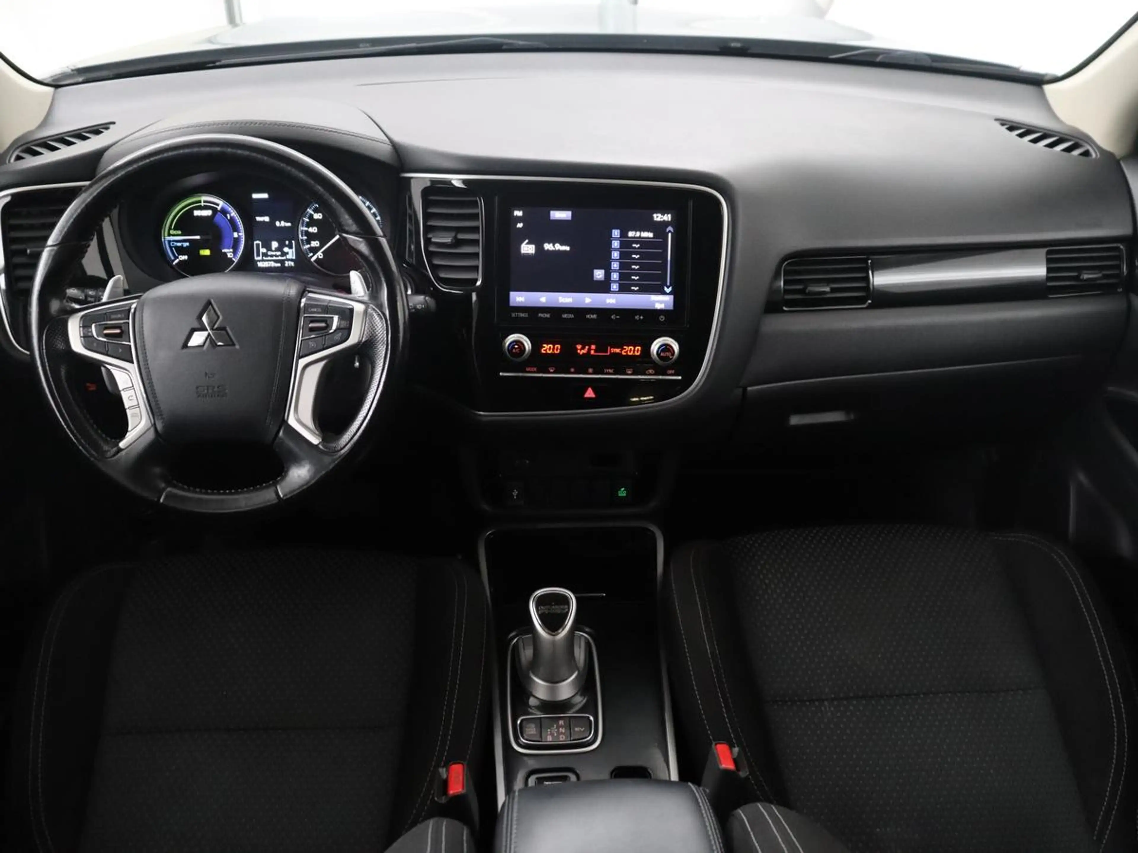 Mitsubishi Outlander 2.4 PHEV Pure | SOH 71% | Camera | Stoelverwarming — photo 3