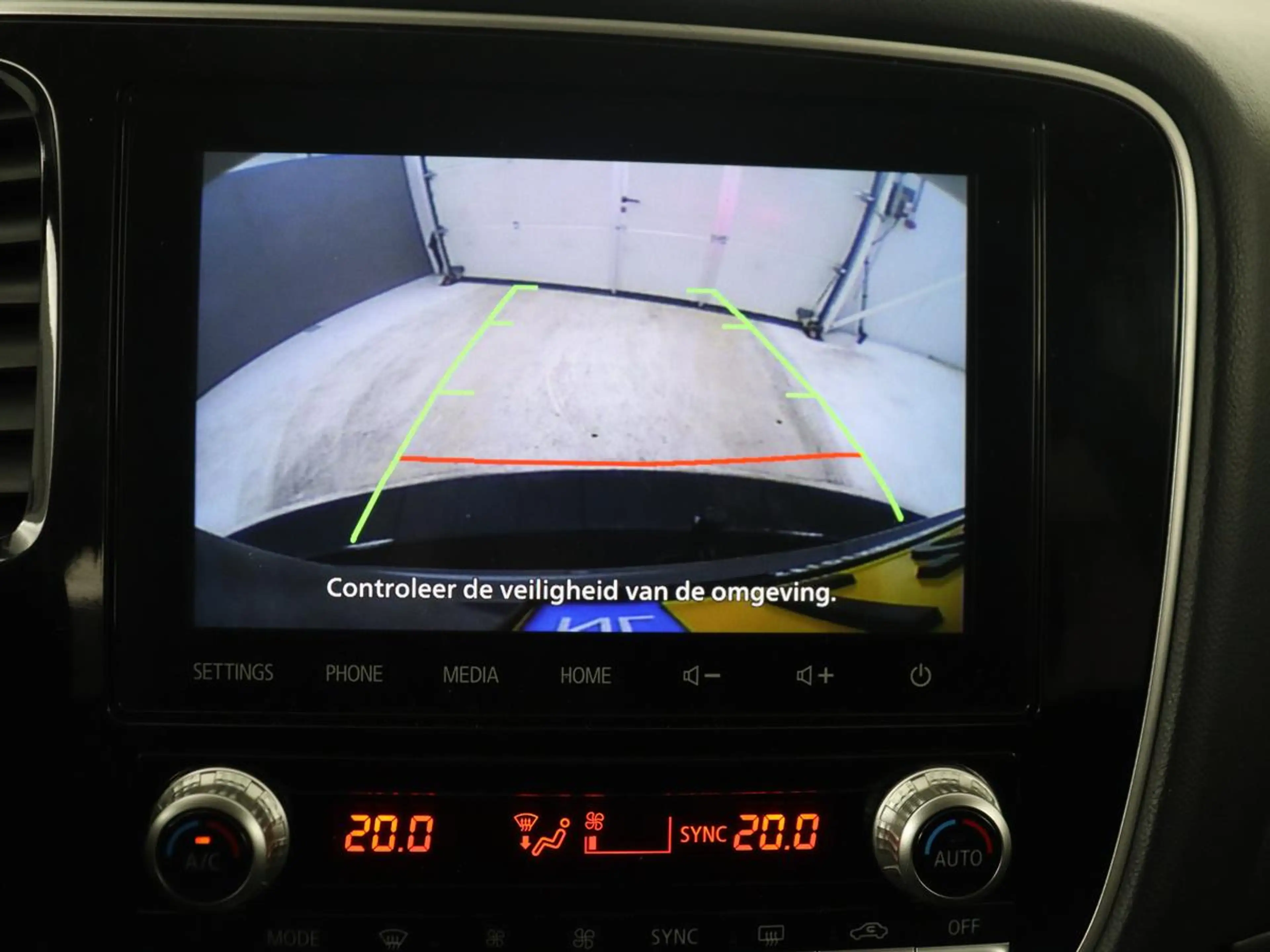 Mitsubishi Outlander 2.4 PHEV Pure | SOH 71% | Camera | Stoelverwarming — photo 15