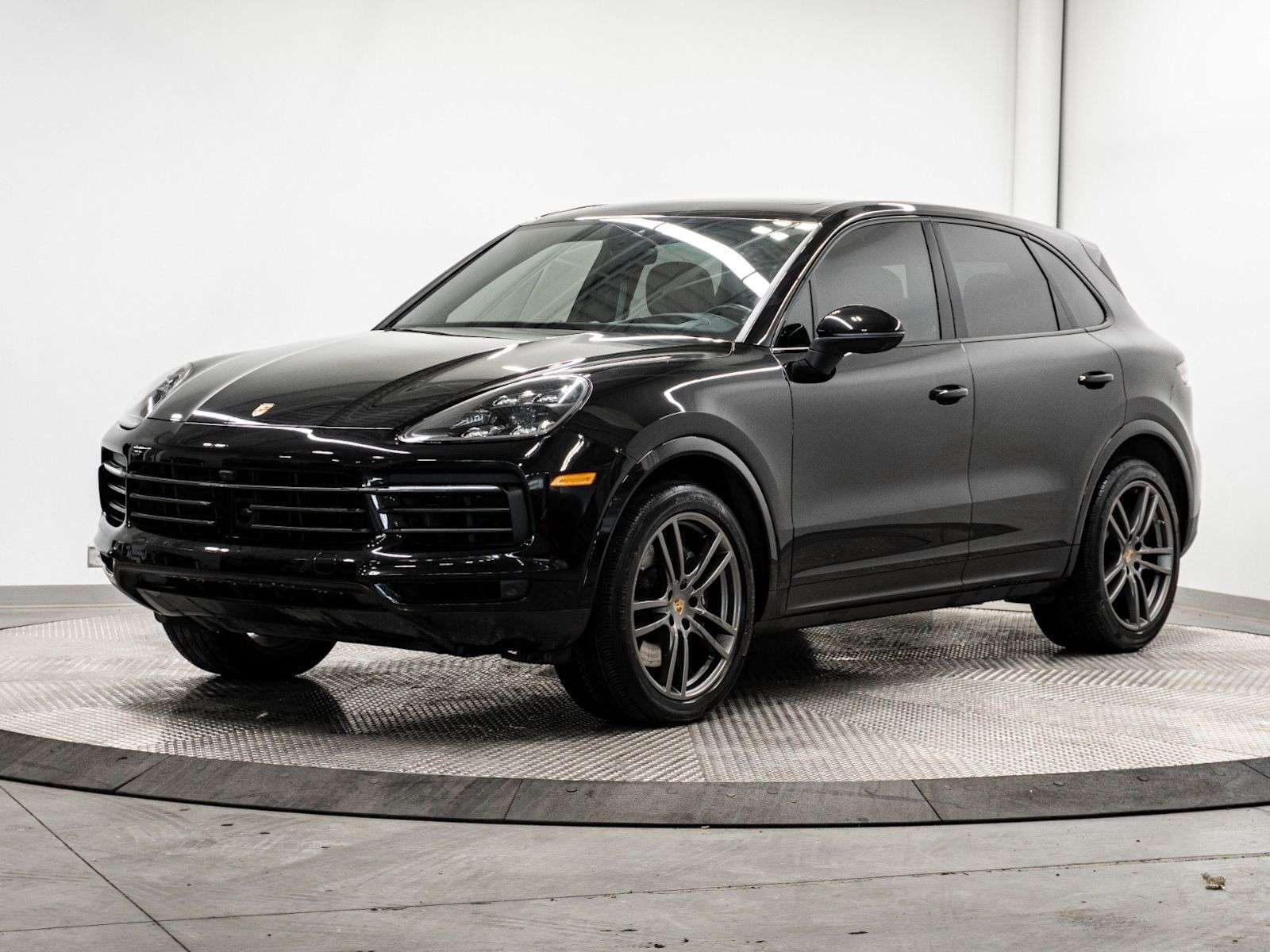 2023 Porsche Cayenne Platinum Edition