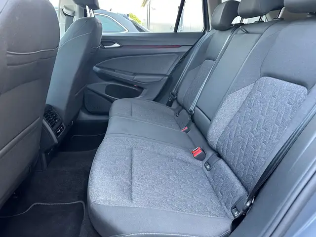 Volkswagen Golf view 11