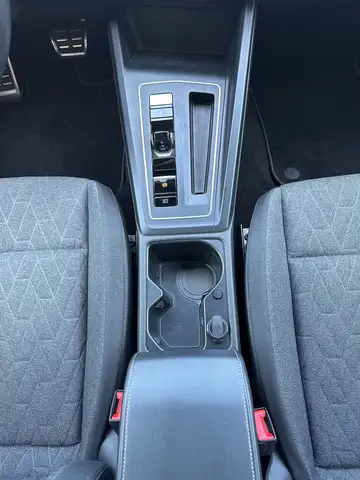 Volkswagen Golf view 15