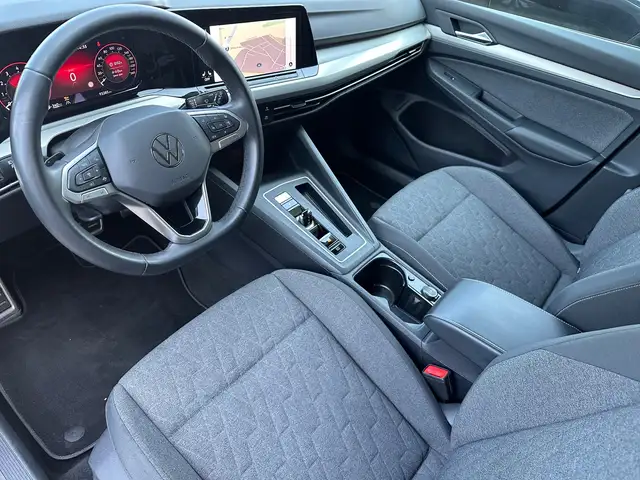 Volkswagen Golf view 9