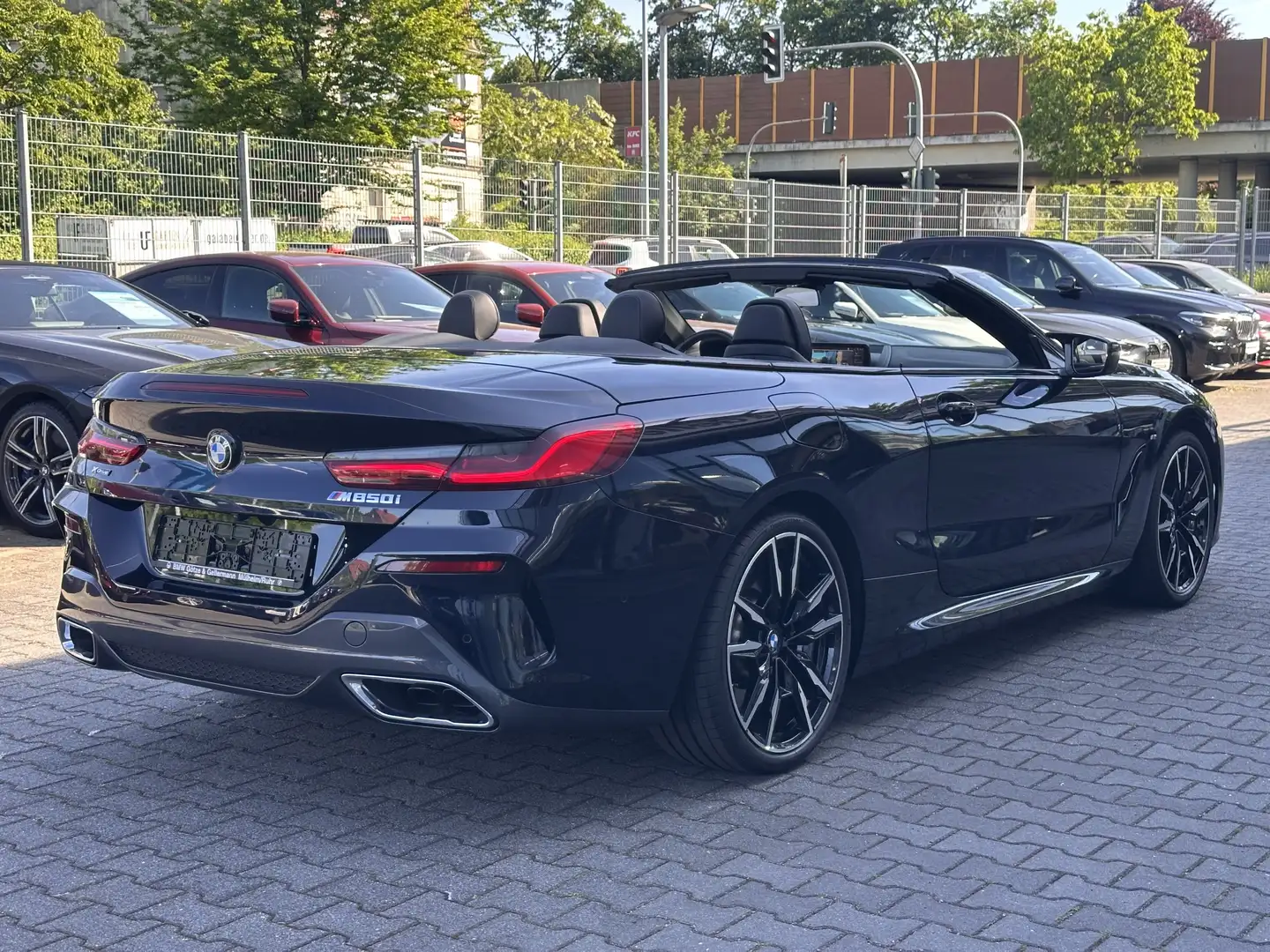 BMW M850 i xDrive Cabrio M Sport //Leas.ab EUR 799,-inkl.* Чорний - 2