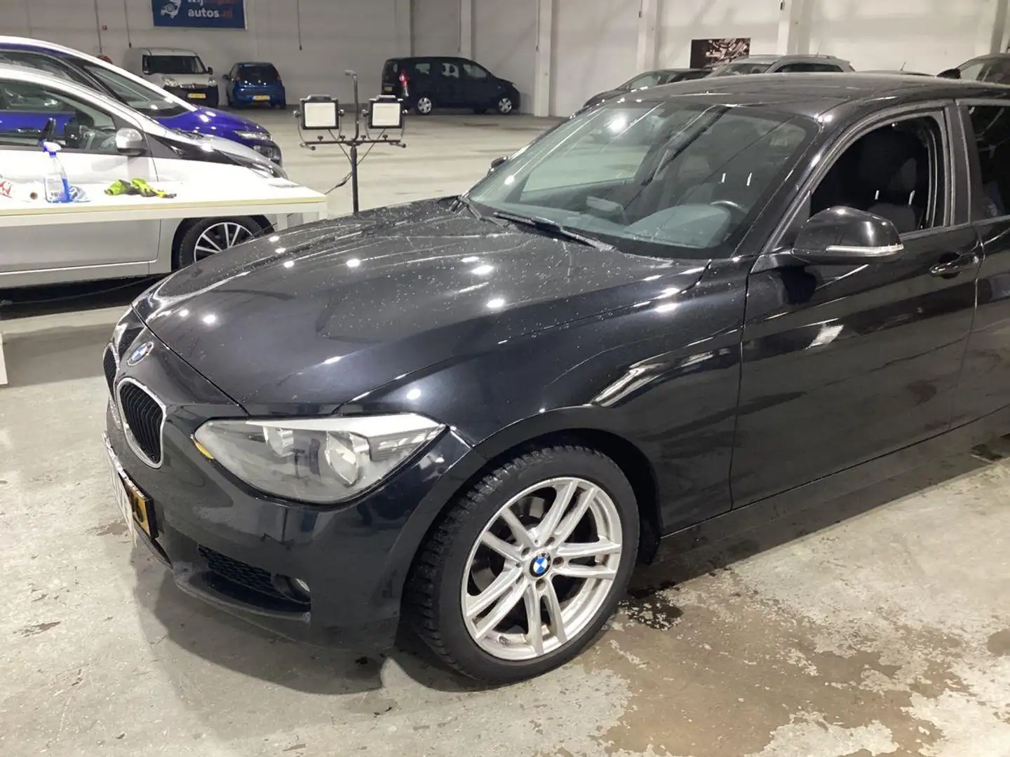 BMW 116 1-serie 116i Business // 6-TTZ-76 / NL PRIJS 6399 Zwart - 1