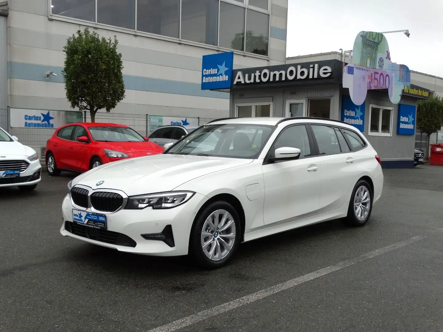 BMW 320 e-xDrive-LED*Head-Up*AHK*ACC*Leder*Kamera*1Hd Weiß - 1