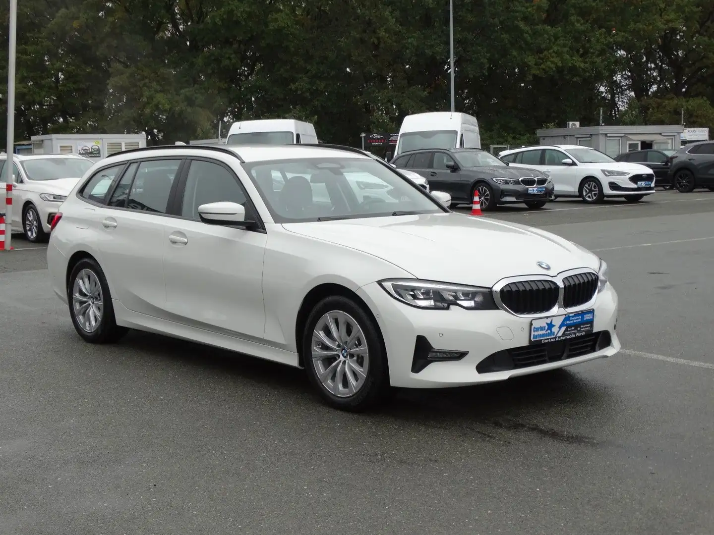 BMW 320 e-xDrive-LED*Head-Up*AHK*ACC*Leder*Kamera*1Hd Weiß - 2