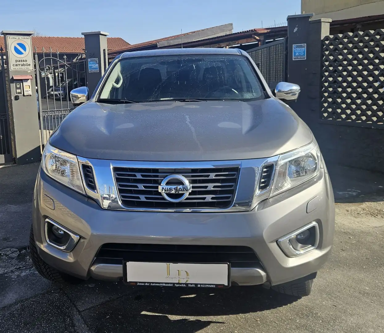 Nissan Navara 2.3 190 CV/4WD/NAVI+ TELEC 360/GANCIO 35Q/IVA ESP! Grau - 2