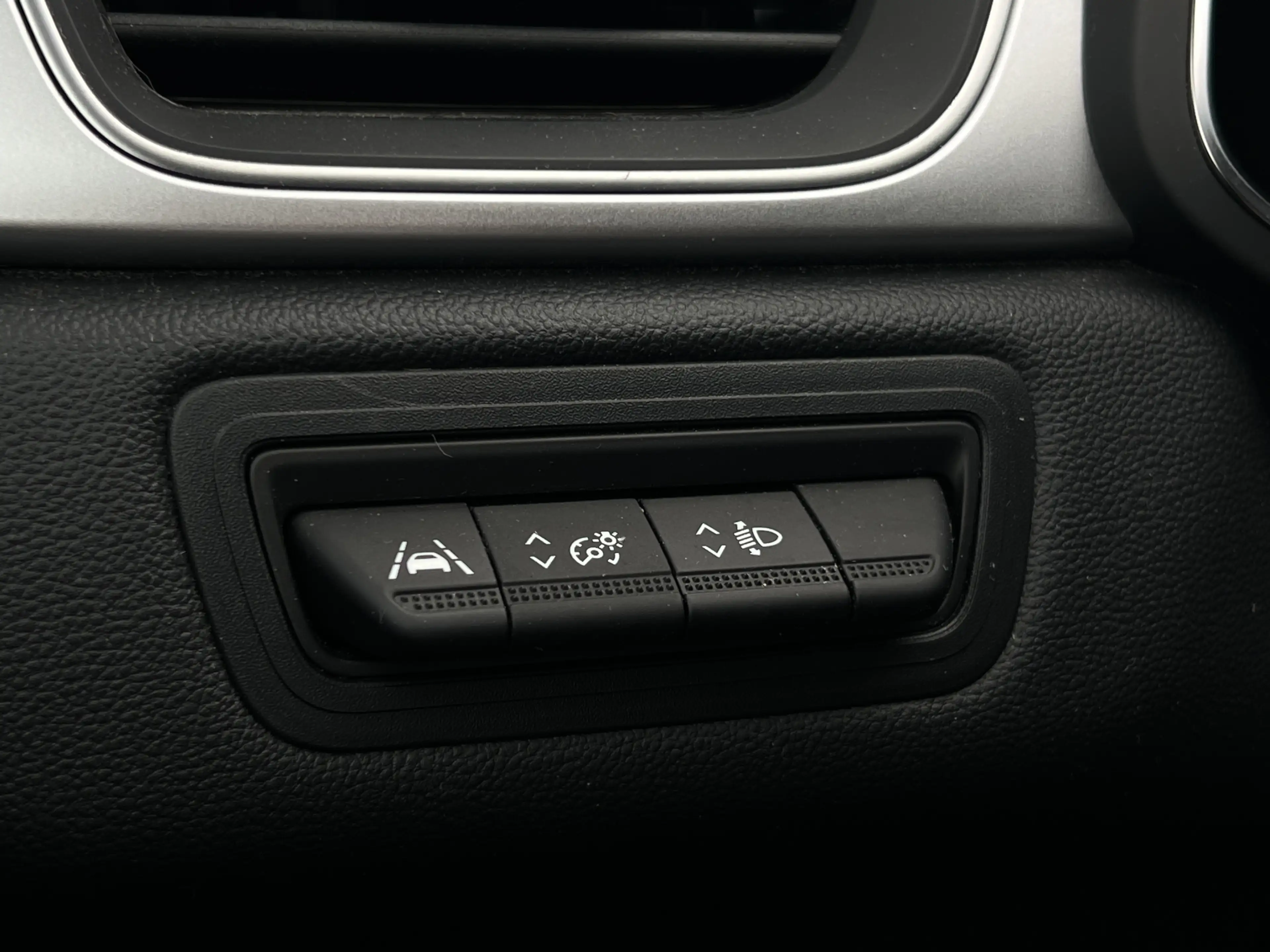 Renault Captur 1.6 E-Tech Hybrid 145 Intens Trekhaak | Stoelverwa — photo 31