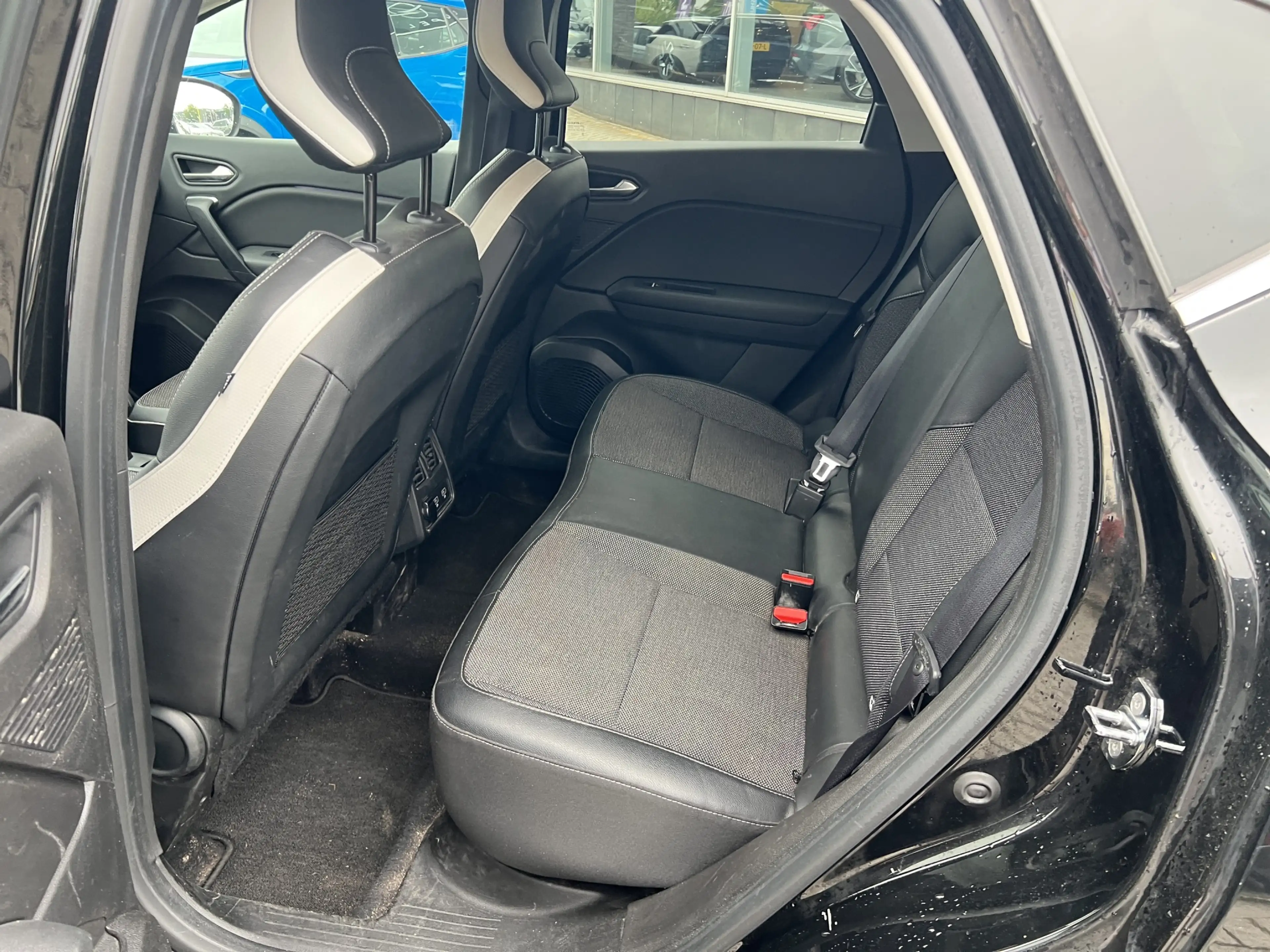 Renault Captur 1.6 E-Tech Hybrid 145 Intens Trekhaak | Stoelverwa — photo 33