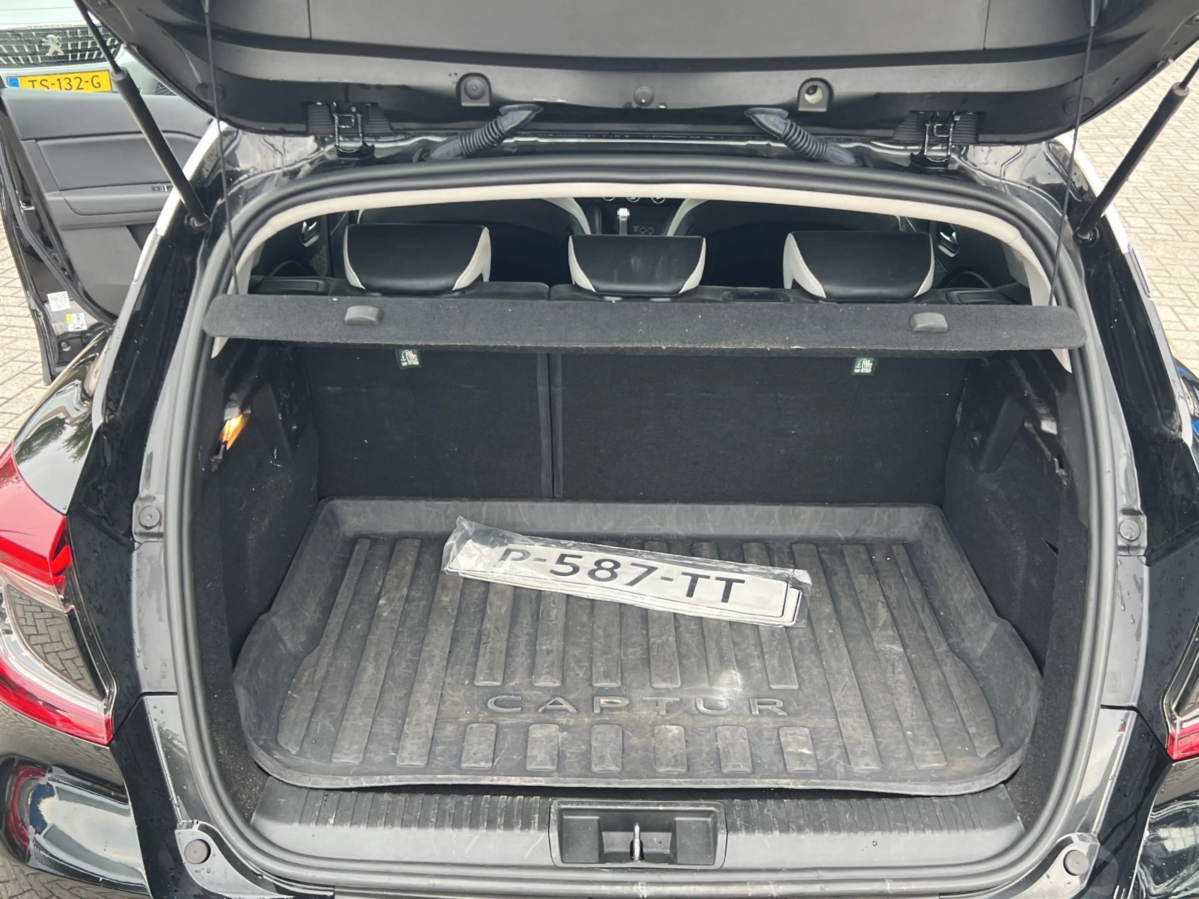 Renault Captur 1.6 E-Tech Hybrid 145 Intens Trekhaak | Stoelverwa — photo 34