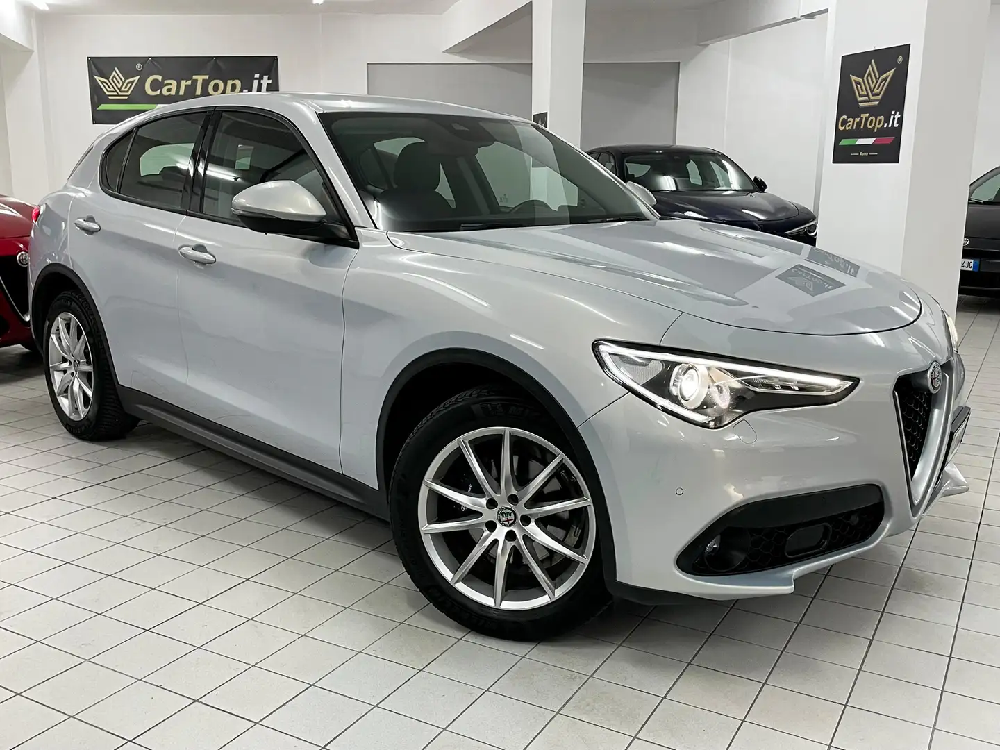 Alfa Romeo Stelvio 2.2 TD 190 CV EXECUTIVE 19" IMMATRICOL. 30/12/2020 Weiß - 2