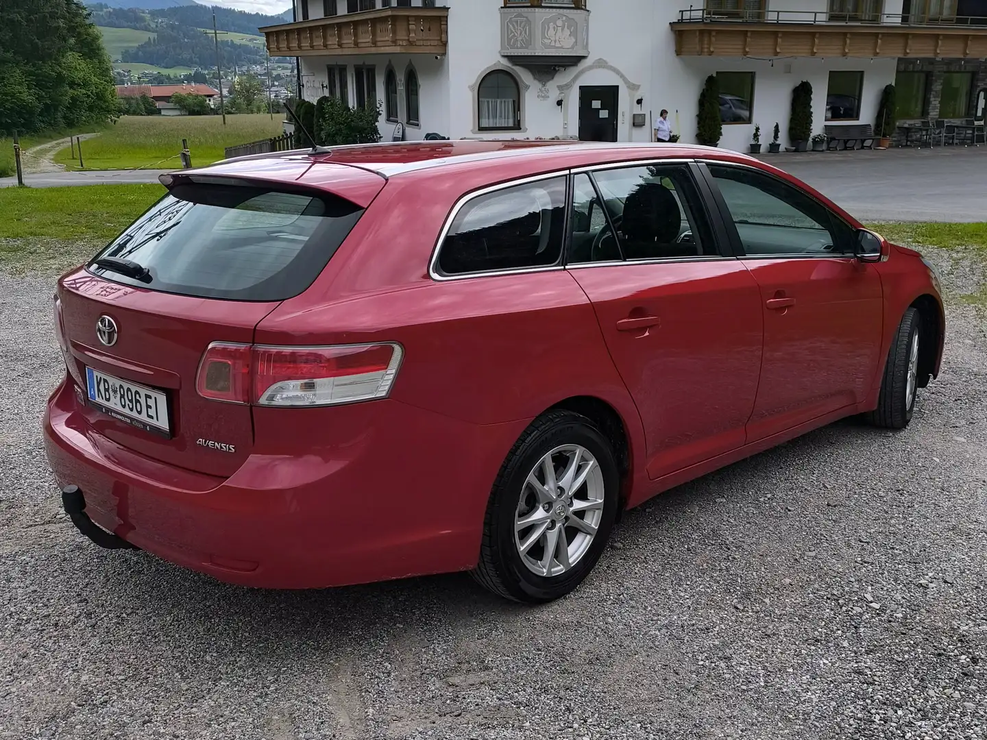 Toyota Avensis Avensis 1,8 Valvematic Comfort Comfort Rouge - 2
