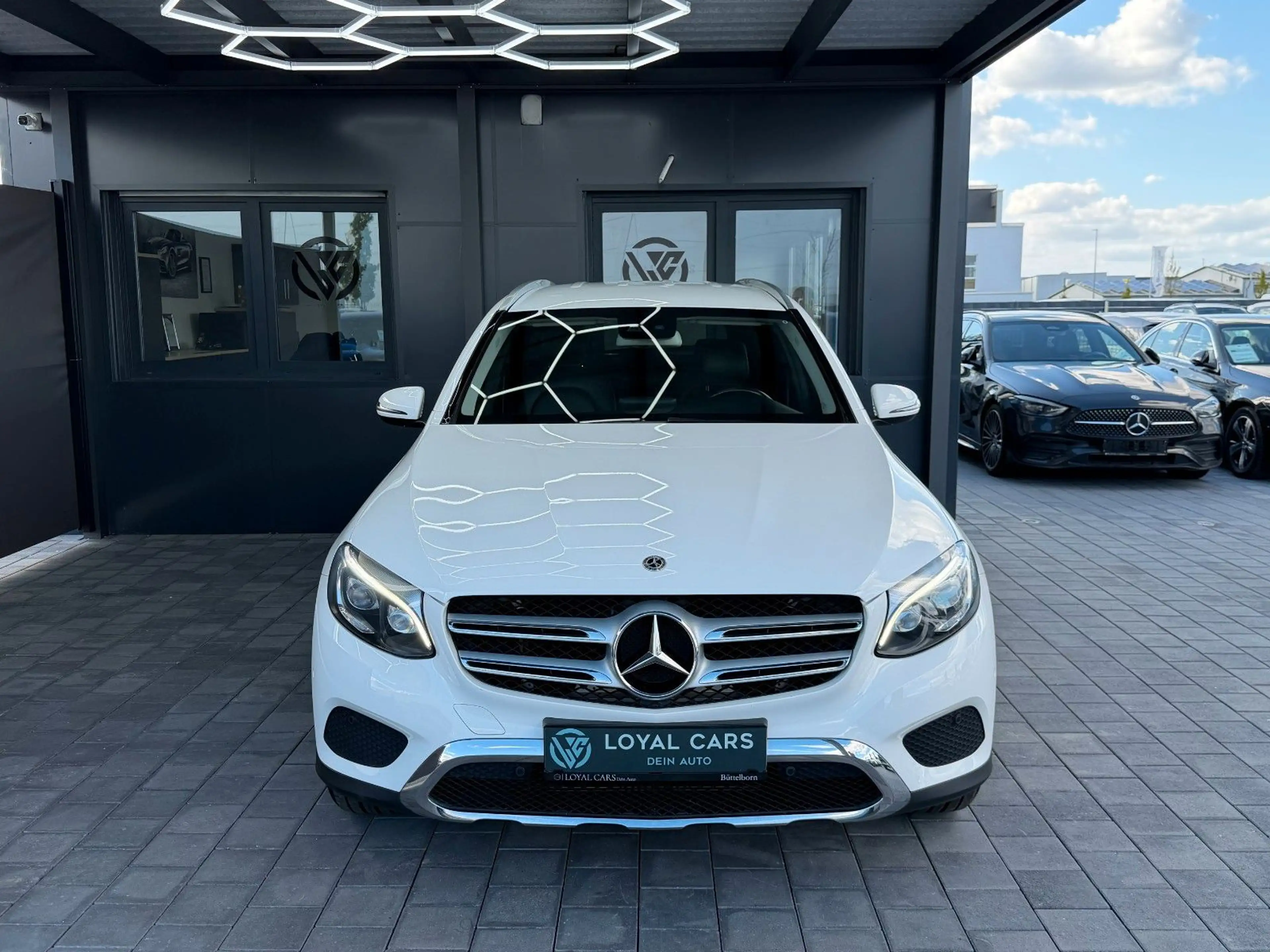 Mercedes-Benz GLC 250 d 4Matic*NAVI*LED*KAMERA*AHK*Keylsess* — photo 2