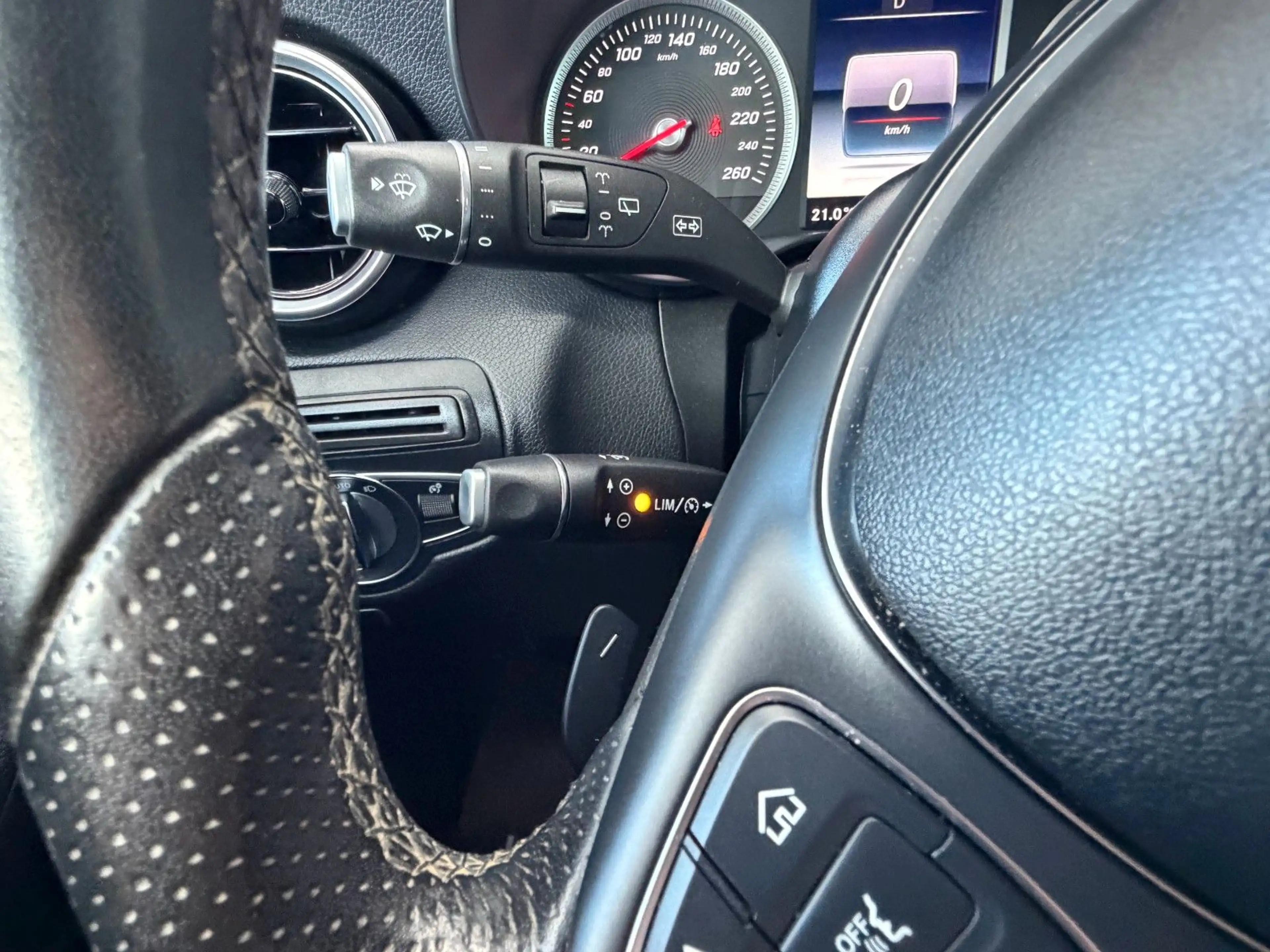 Mercedes-Benz GLC 250 d 4Matic*NAVI*LED*KAMERA*AHK*Keylsess* — photo 15