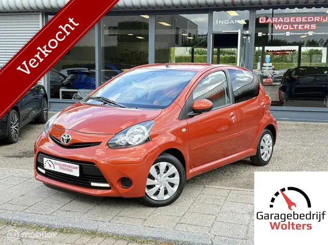 Toyota Aygo 1.0 VVT-i Comfort Orange AIRCO 5DRS TOERENTELLER
