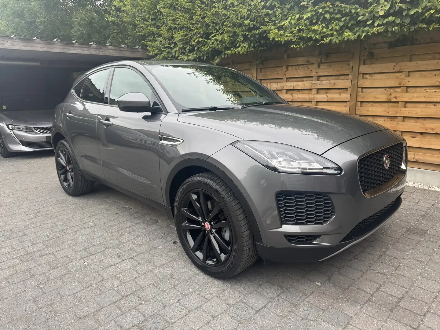 Jaguar E-Pace E-Pace  AWD R-Dynamic 20 alum, camera,navig,. - 1