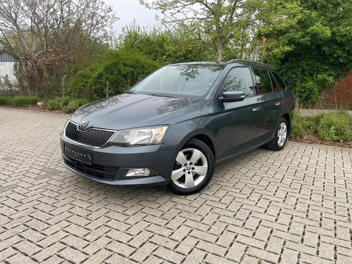 Skoda Fabia 1.2i - 2016/185.000km/Euro 6b - Gekeurd Gris - 1