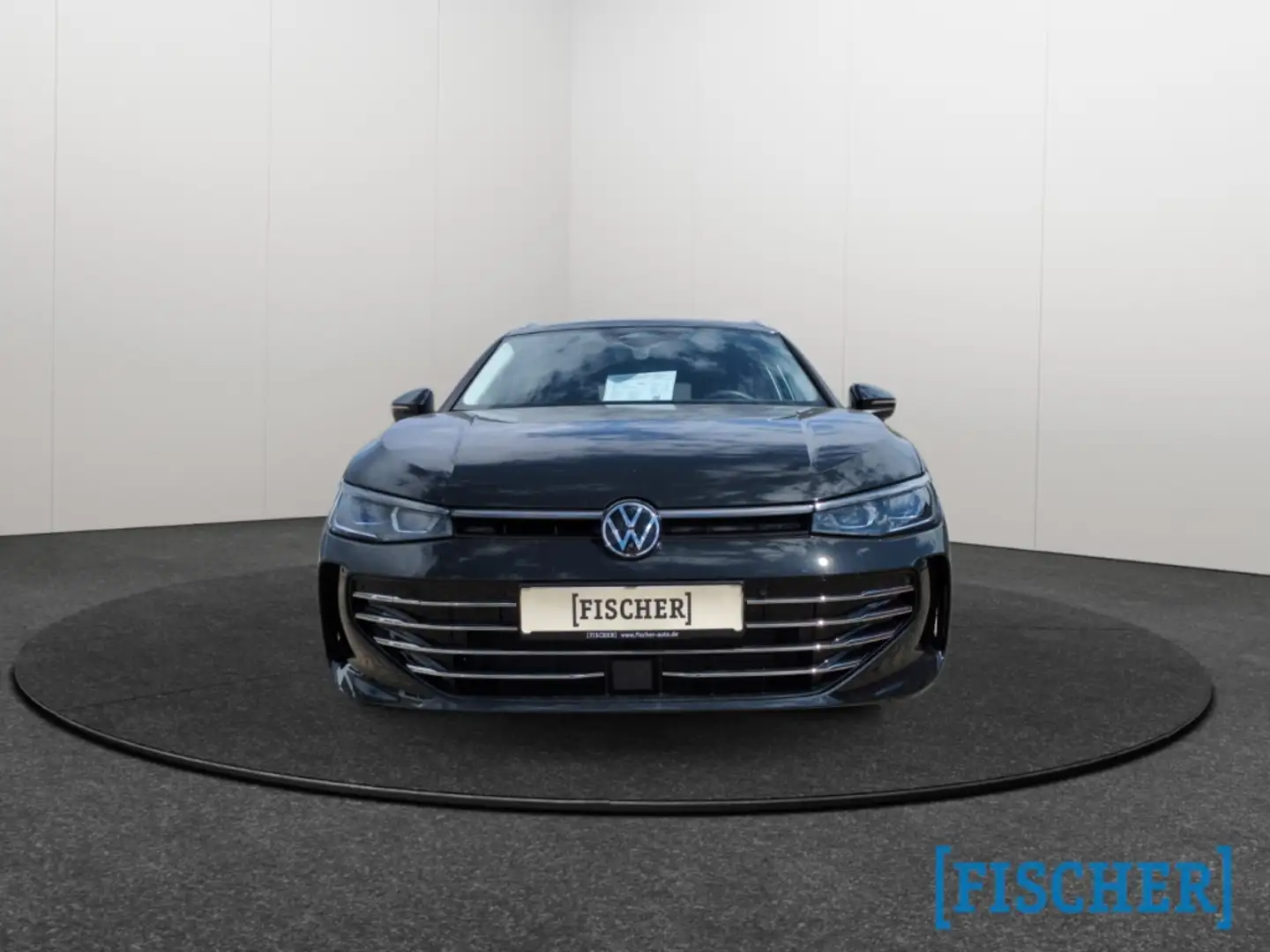 Volkswagen Passat Variant 2.0TDI DSG Elegance Matrix AHK Navi Rear View Schwarz - 2