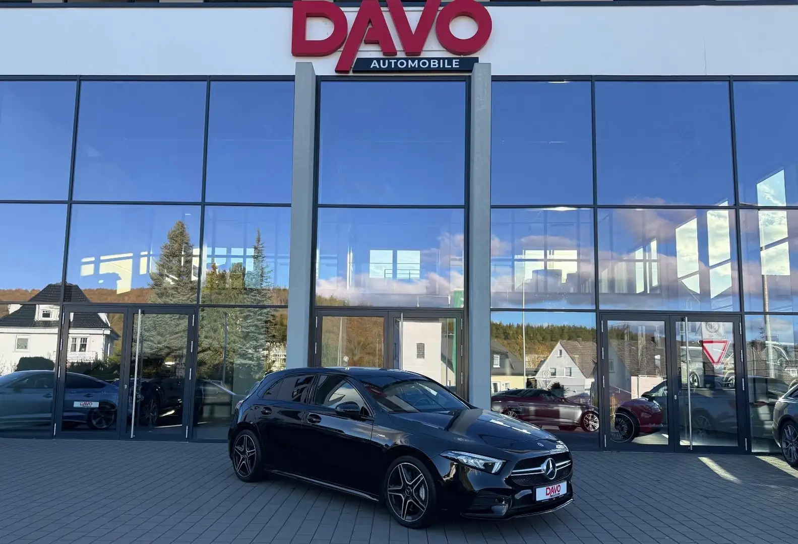 Mercedes-Benz A 35 AMG 4Matic Schwarz - 1