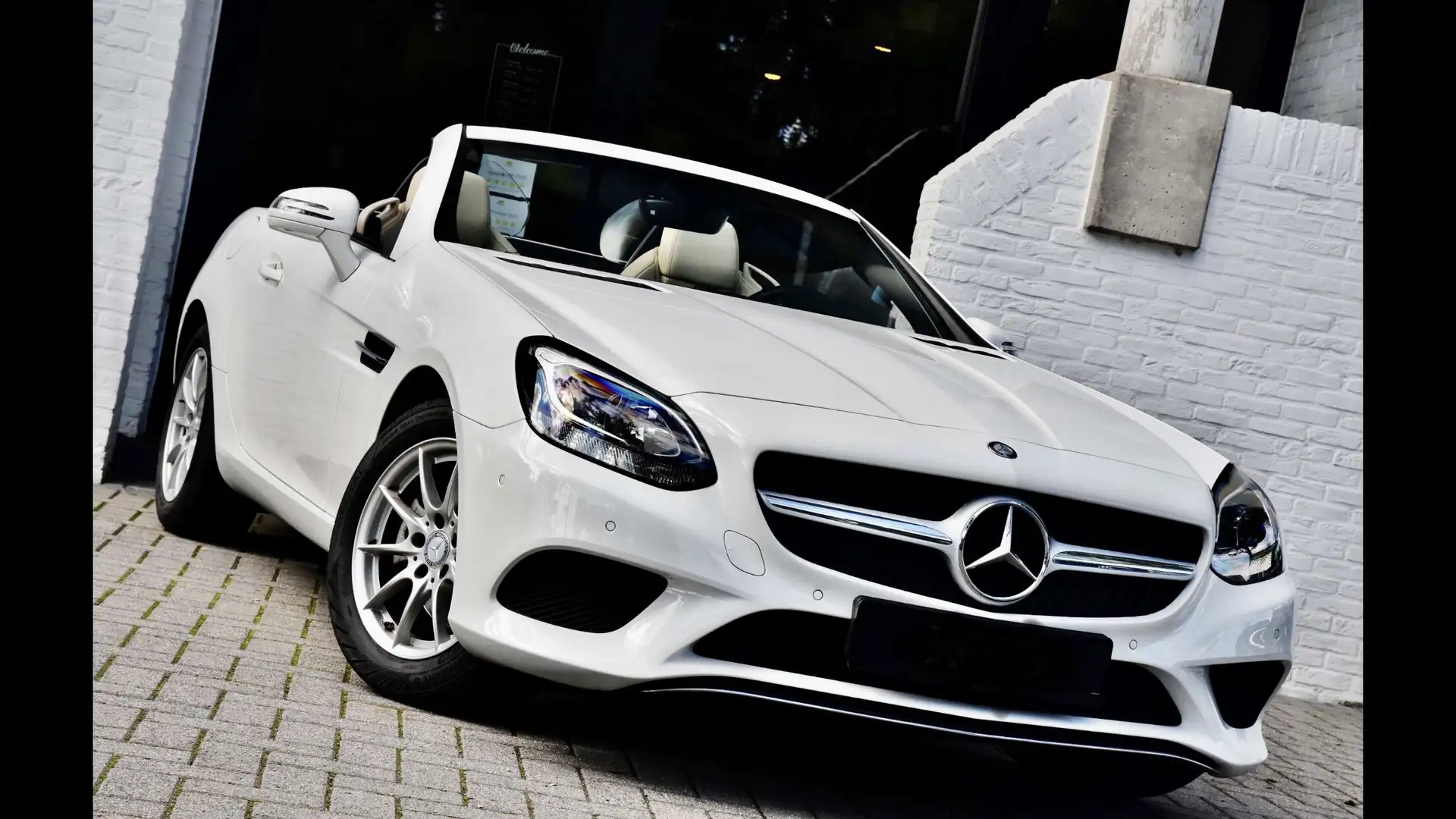 Mercedes-Benz SLC 180 - 1