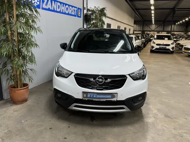 Opel Crossland X view 3