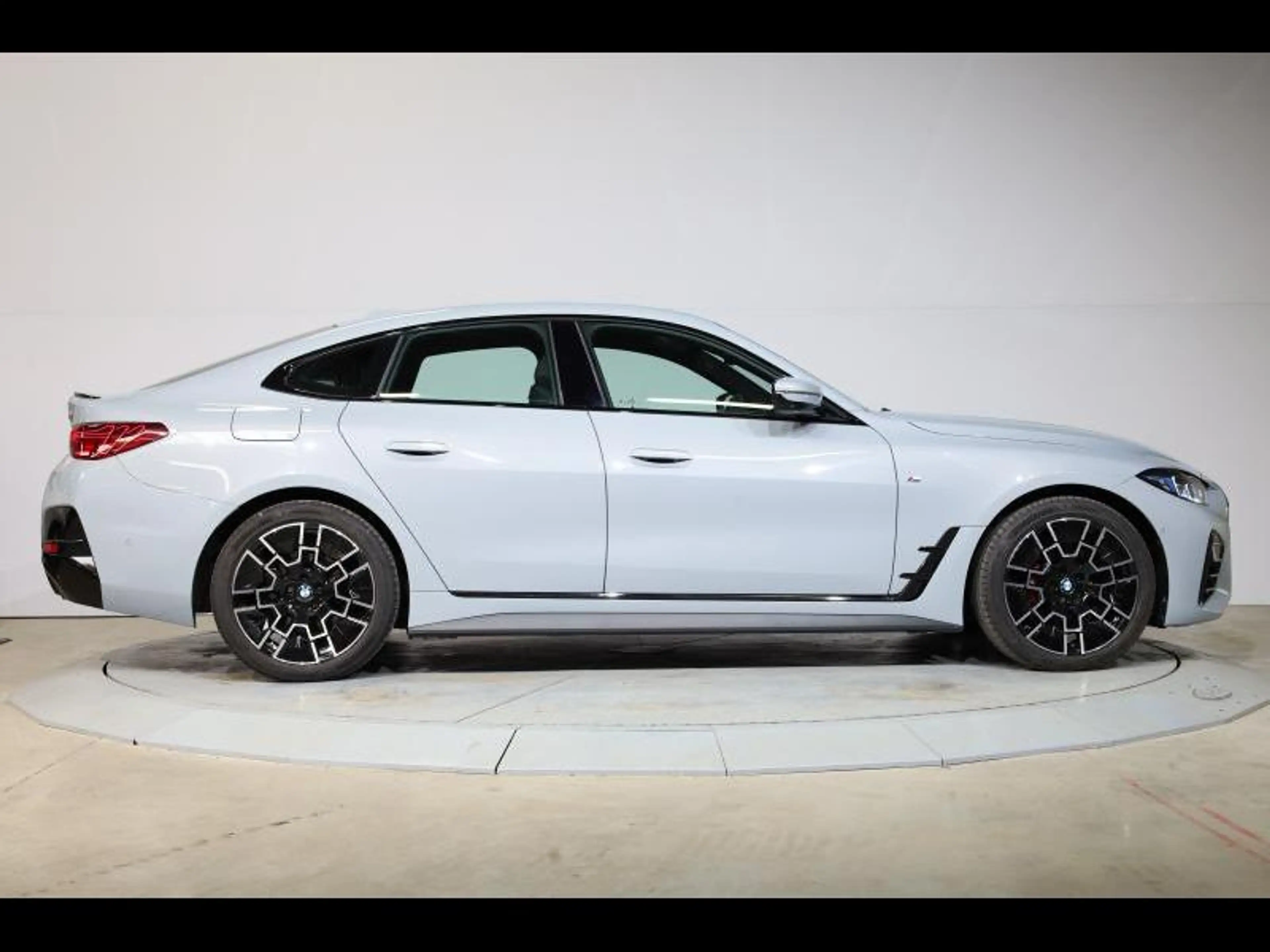 BMW 420 i Gran Coupé Kit M Sport — photo 3