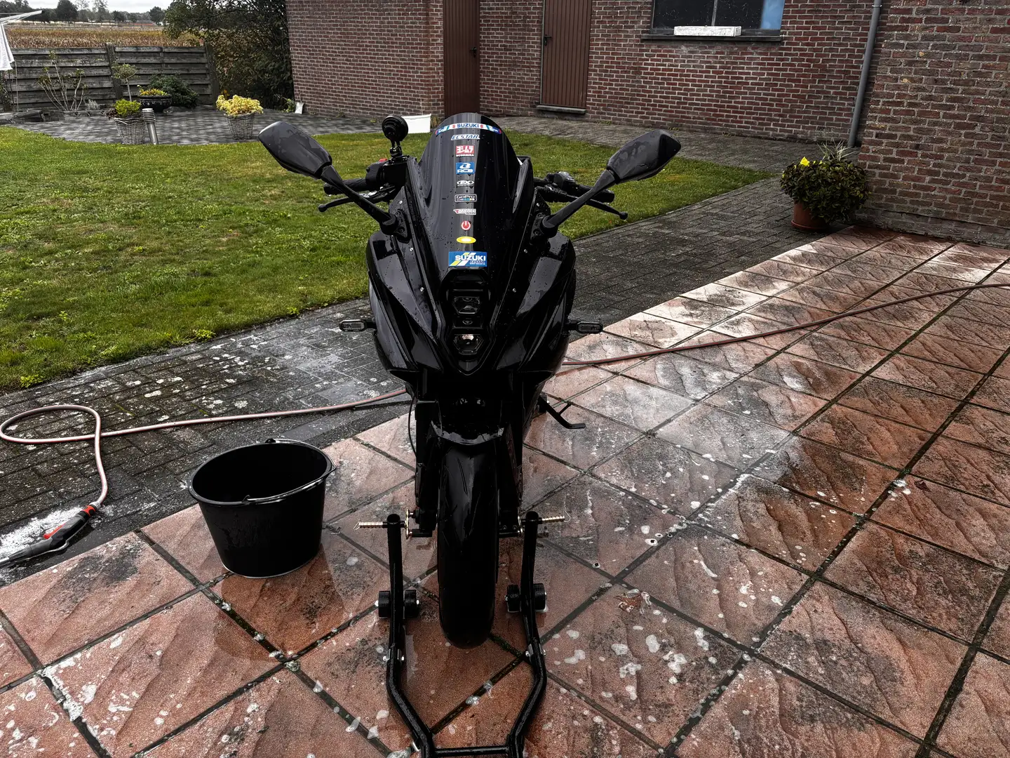 Suzuki GSX 8R Mauve - 2