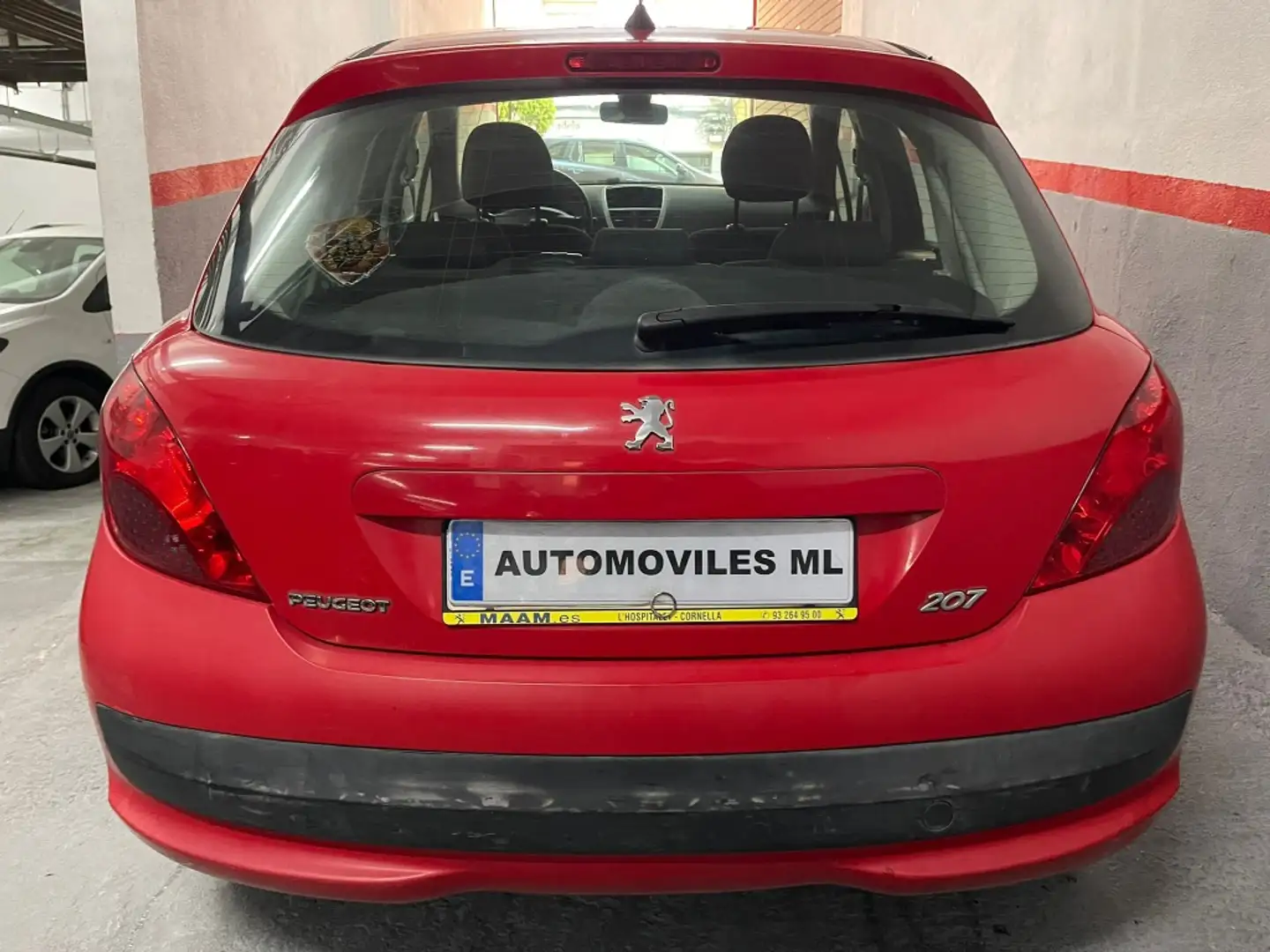 Peugeot 207 1.4HDI Sport Rojo - 2