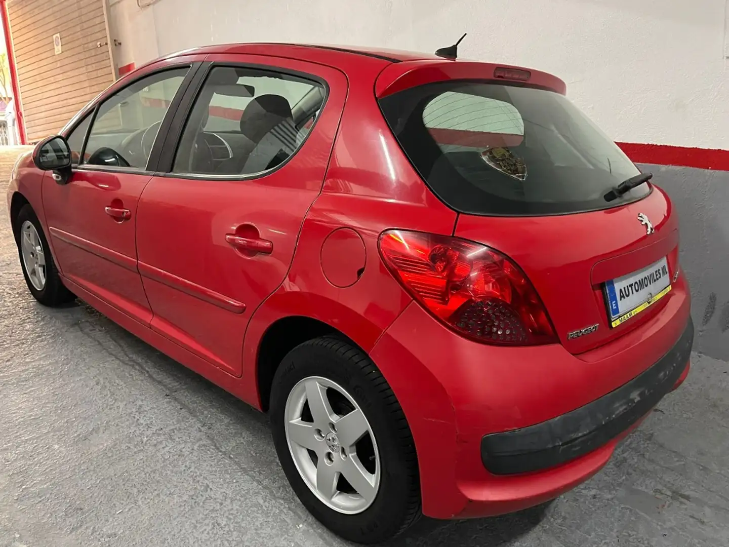Peugeot 207 1.4HDI Sport Rojo - 1