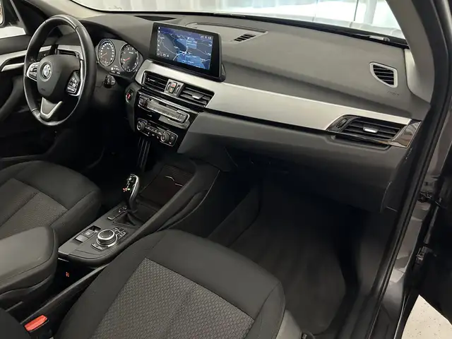 BMW X1 view 8