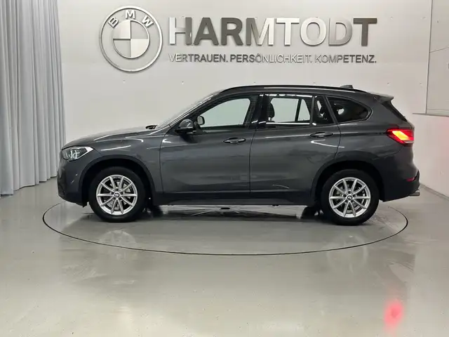 BMW X1 view 3