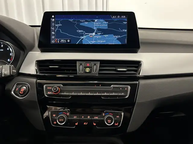 BMW X1 view 11