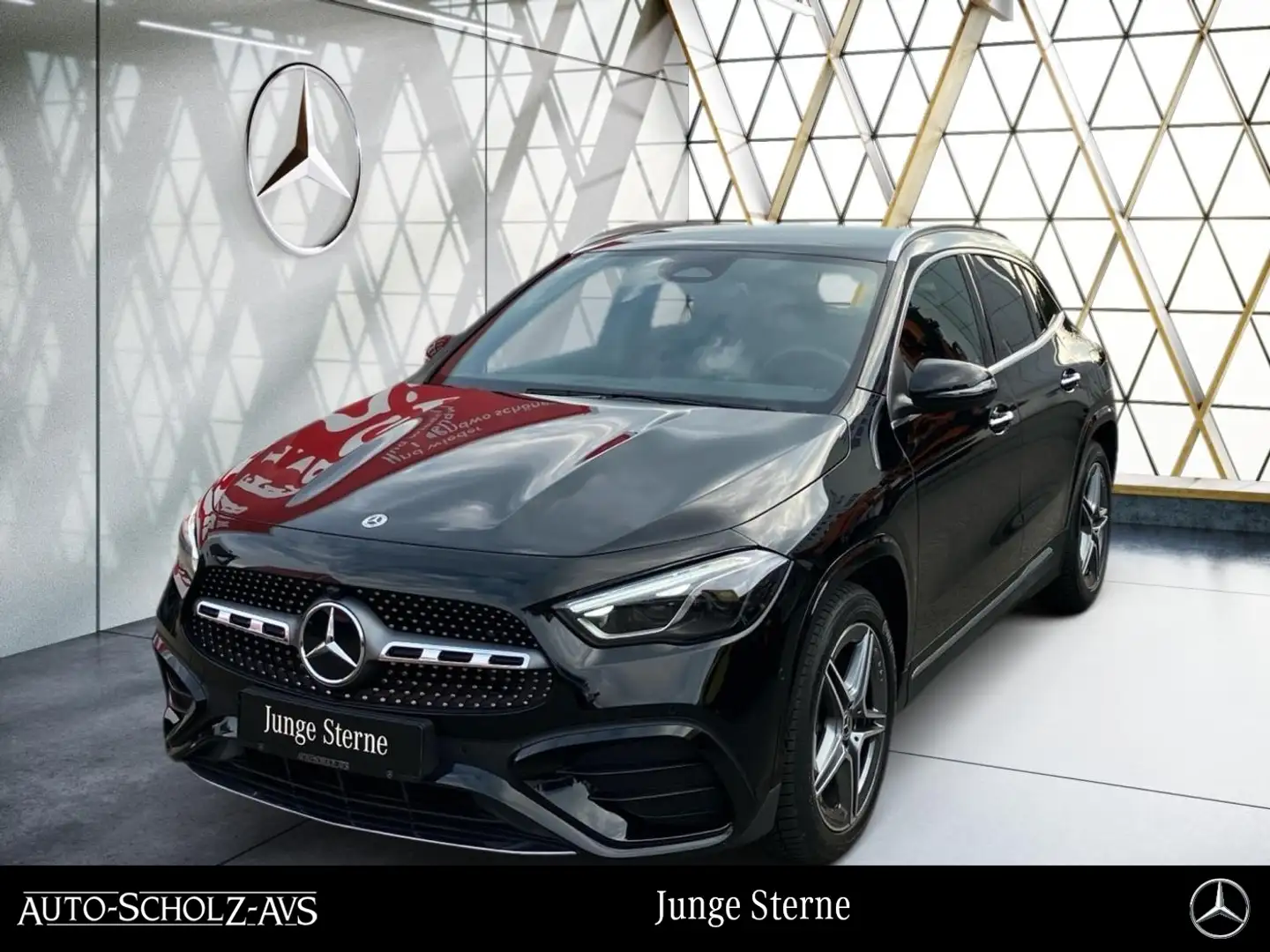 Mercedes-Benz GLA 200 d AMG AHK*Multibeam*EasyPack*Distro*Ambi Schwarz - 1