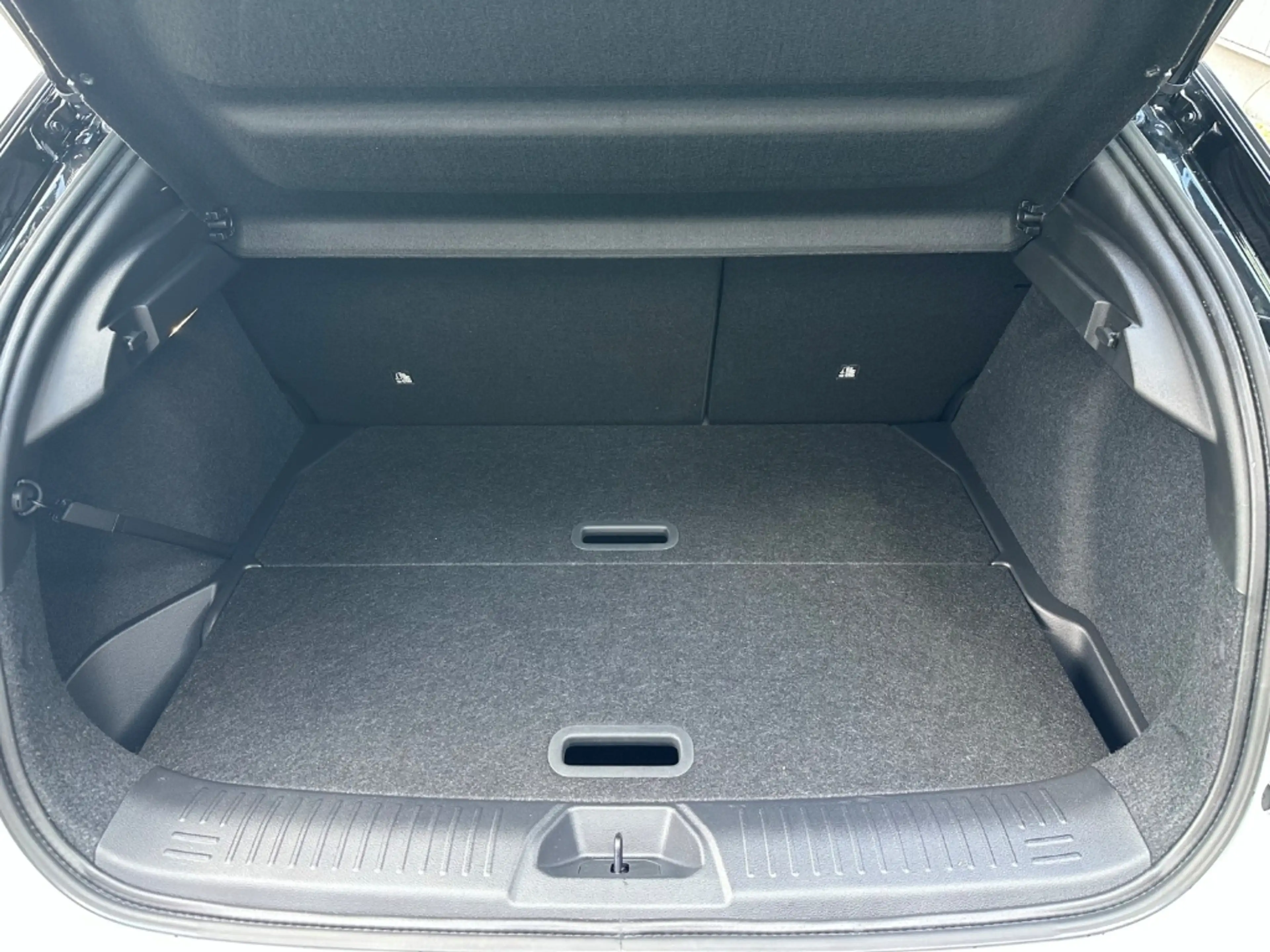Nissan Leaf (2026) ADVANCE 75kWh V2L 2-Farben HUD Panorama Nav — photo 13