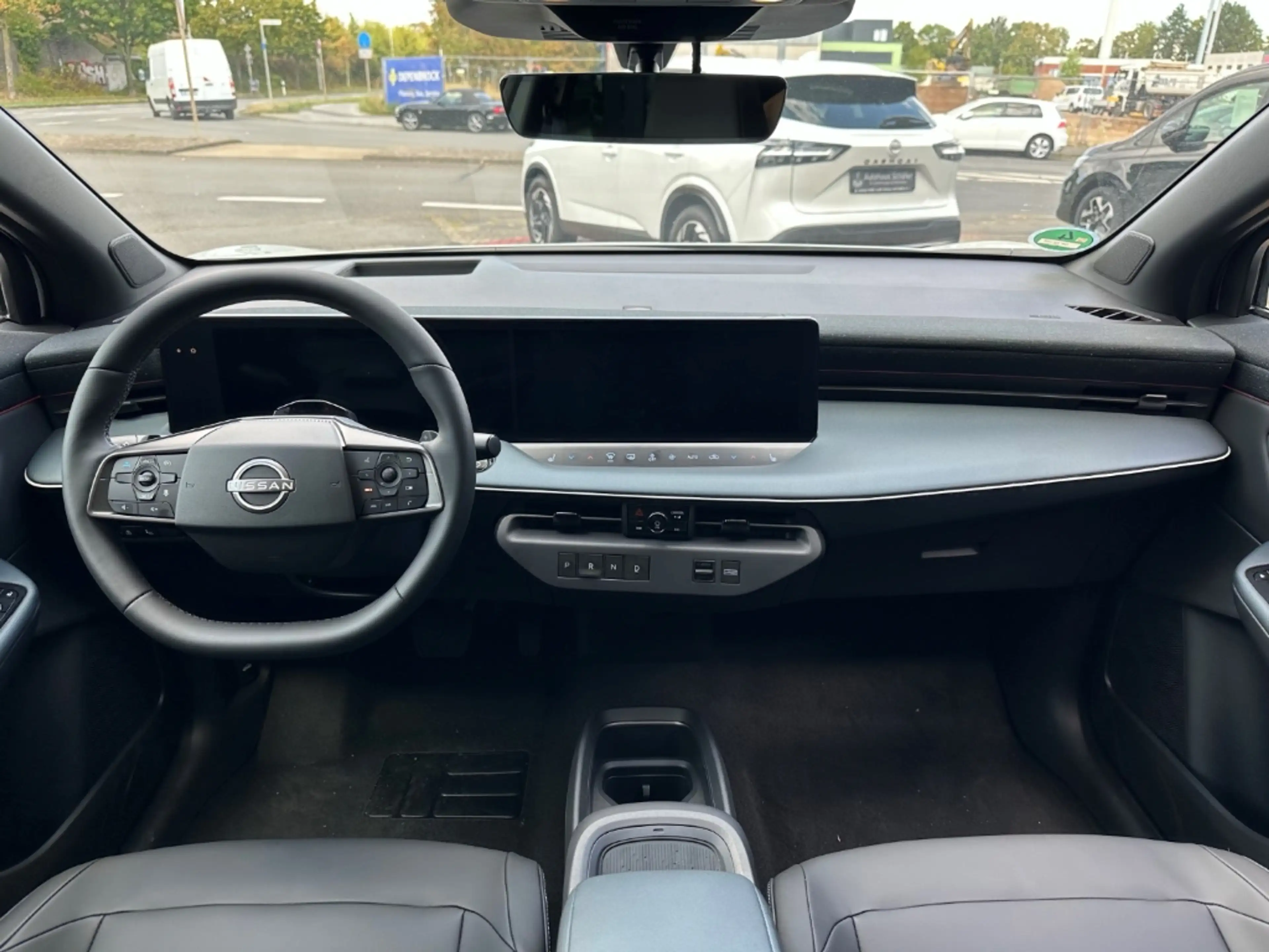 Nissan Leaf (2026) ADVANCE 75kWh V2L 2-Farben HUD Panorama Nav — photo 7