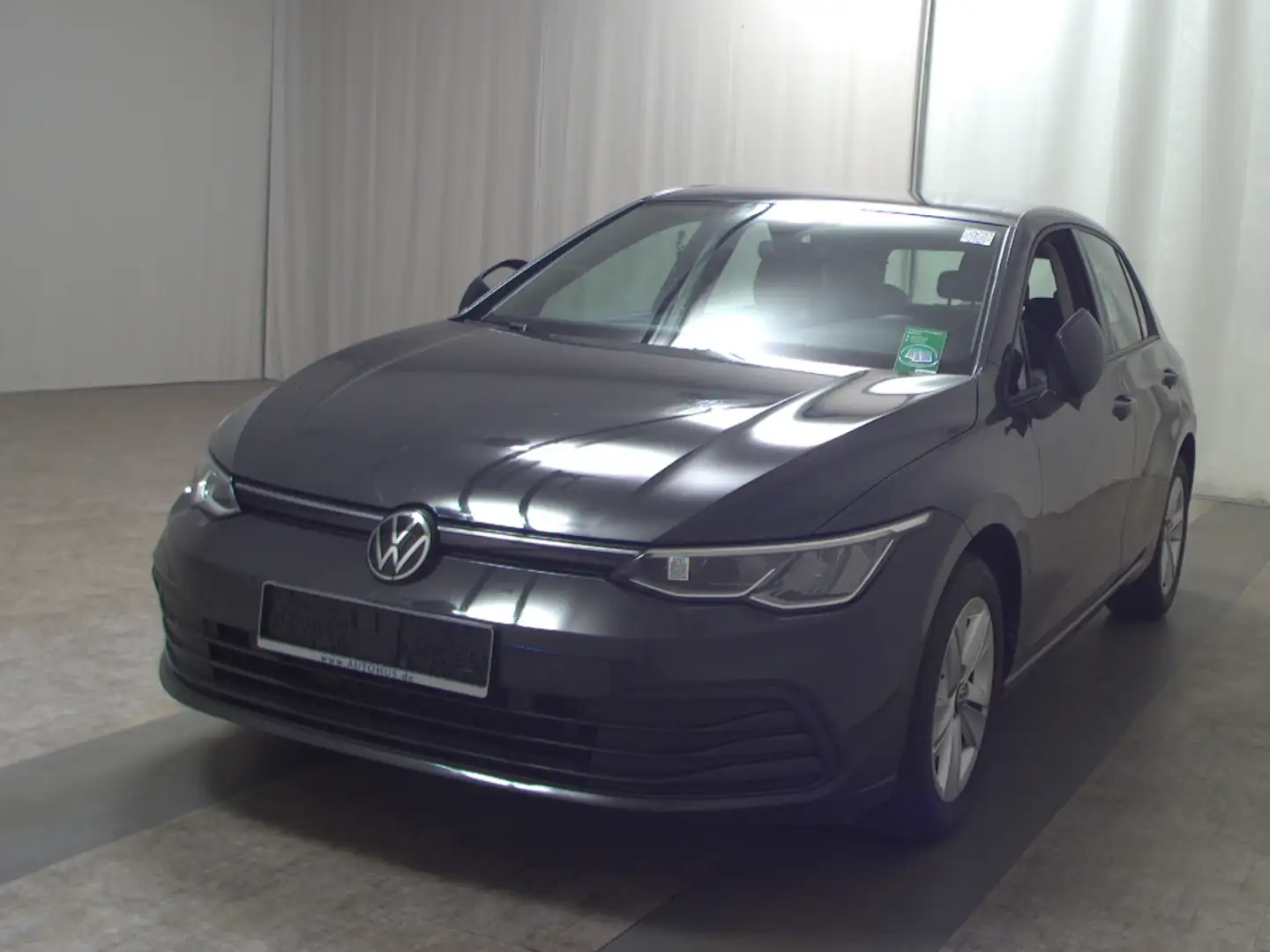 Volkswagen Golf 8 1.0 TSI Life Navi LED vc Shz PDC DAB+ Grau - 2