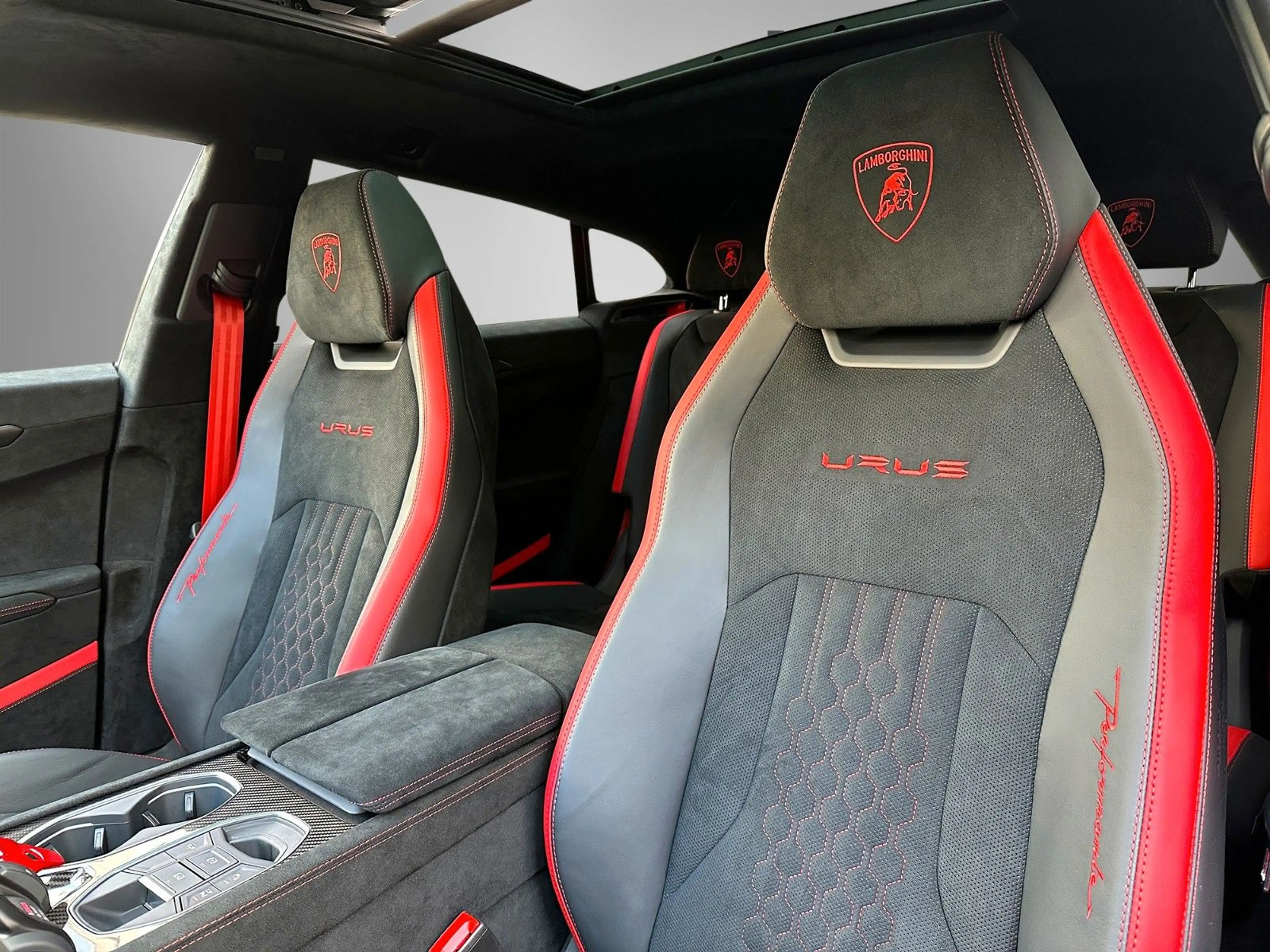 Lamborghini Urus Performante Carbon Production COC 2025 !! — photo 3