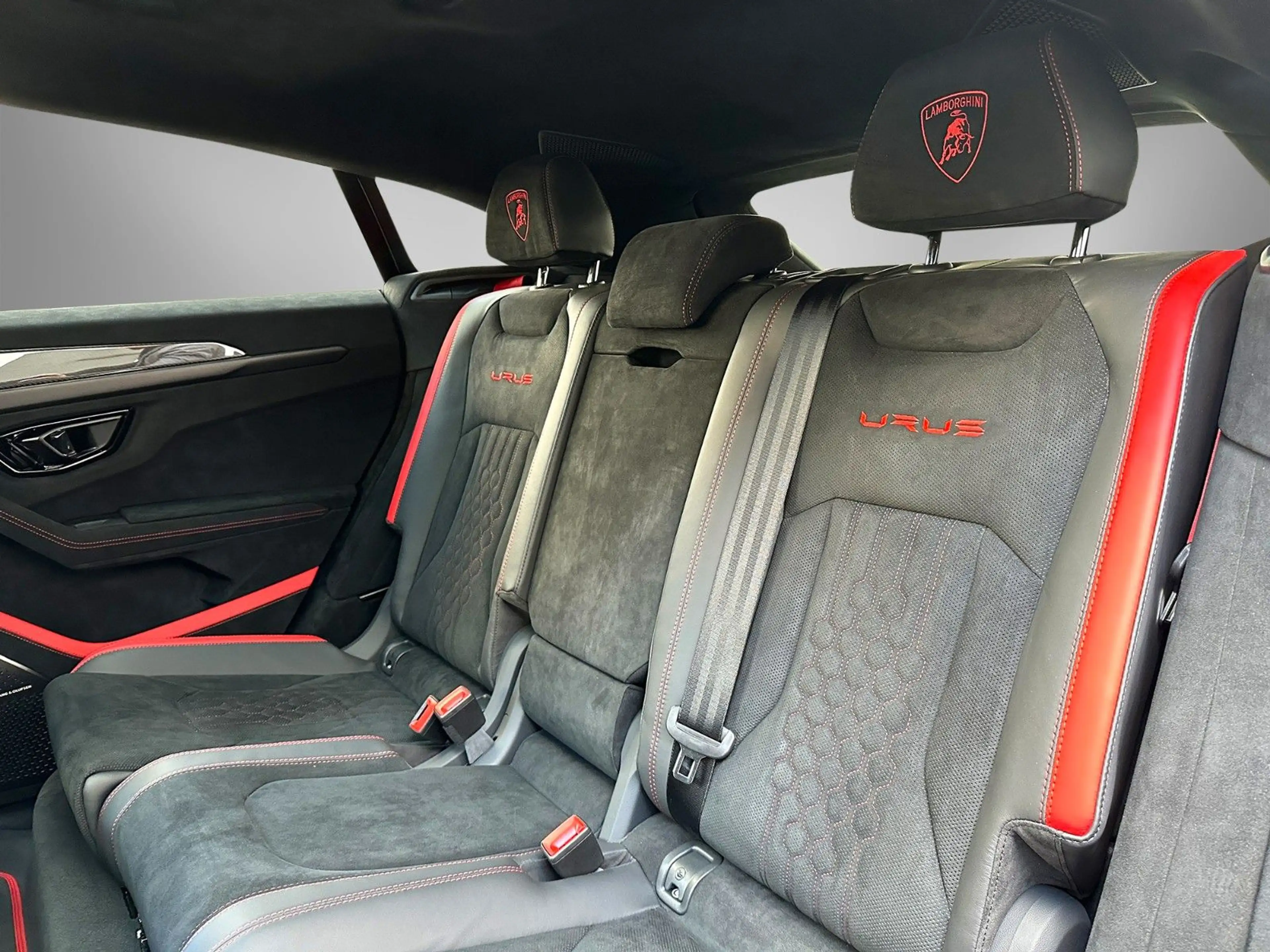 Lamborghini Urus Performante Carbon Production COC 2025 !! — photo 7