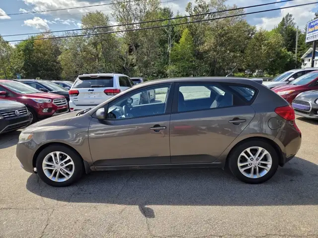 Kia Forte 2013 — photo 8